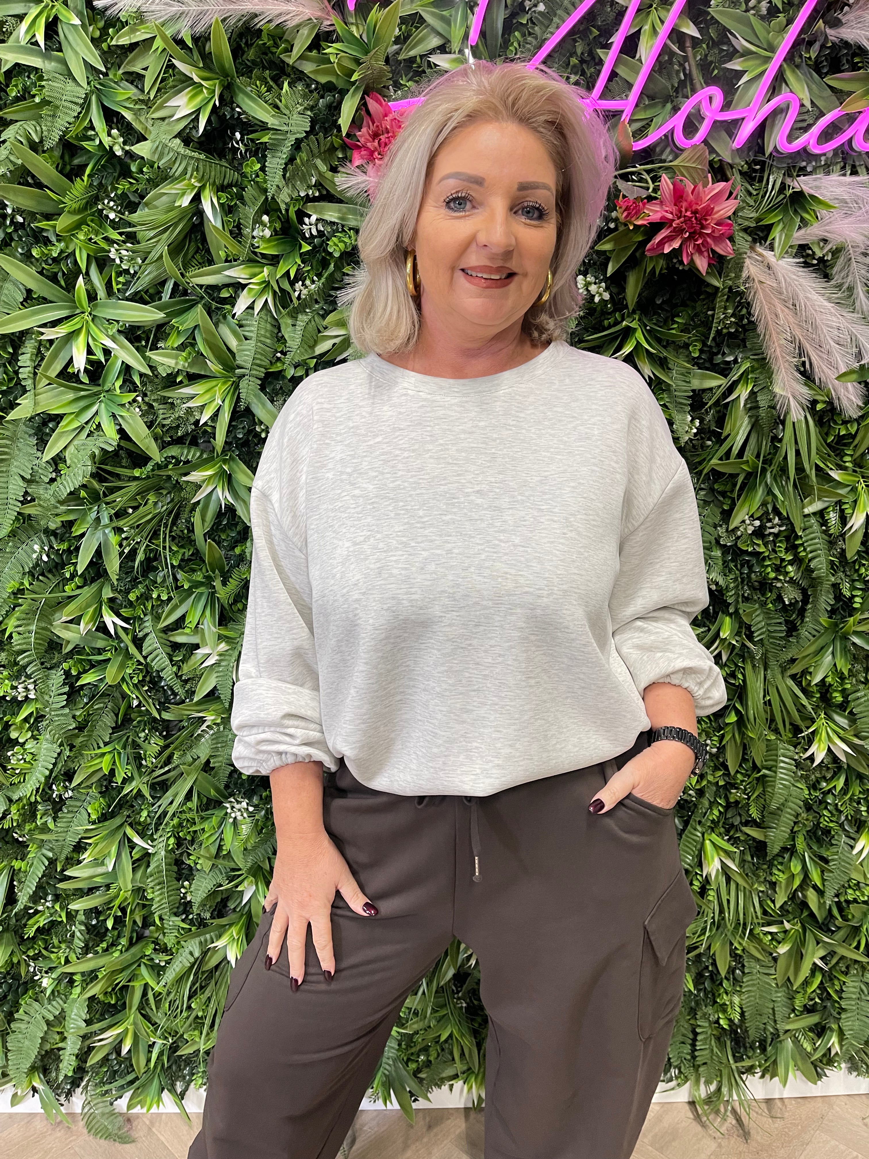 Sweater elastieken onderkant lichtgrijs