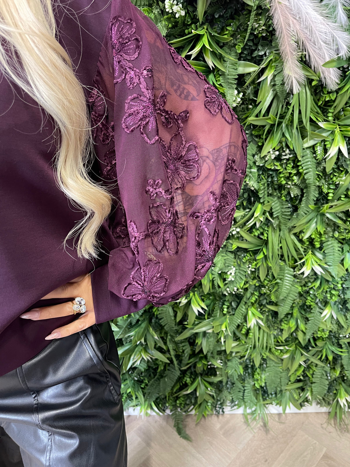 Sweater bloemmotief mouwen aubergine