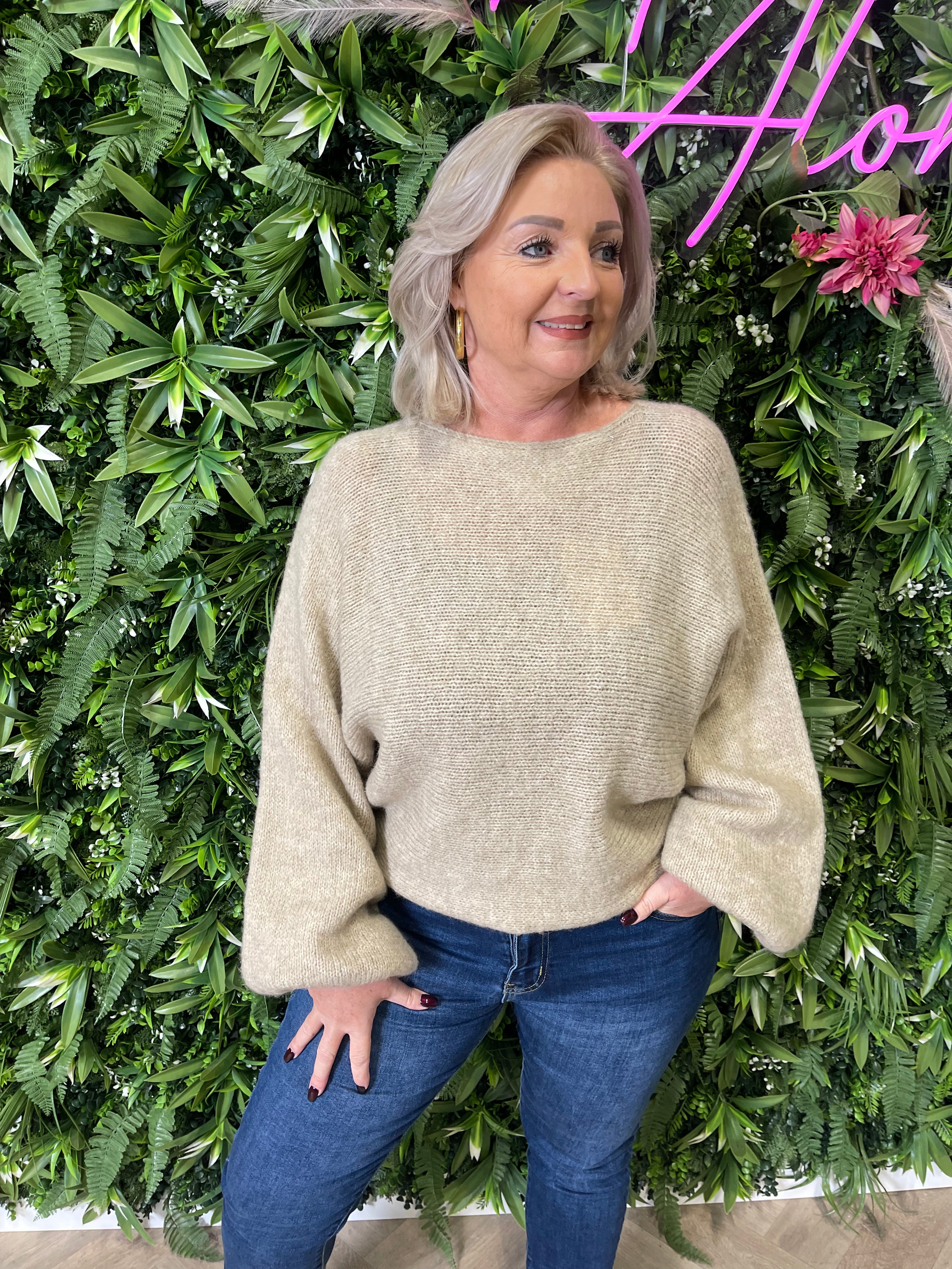 Gebreide vleermuis trui beige
