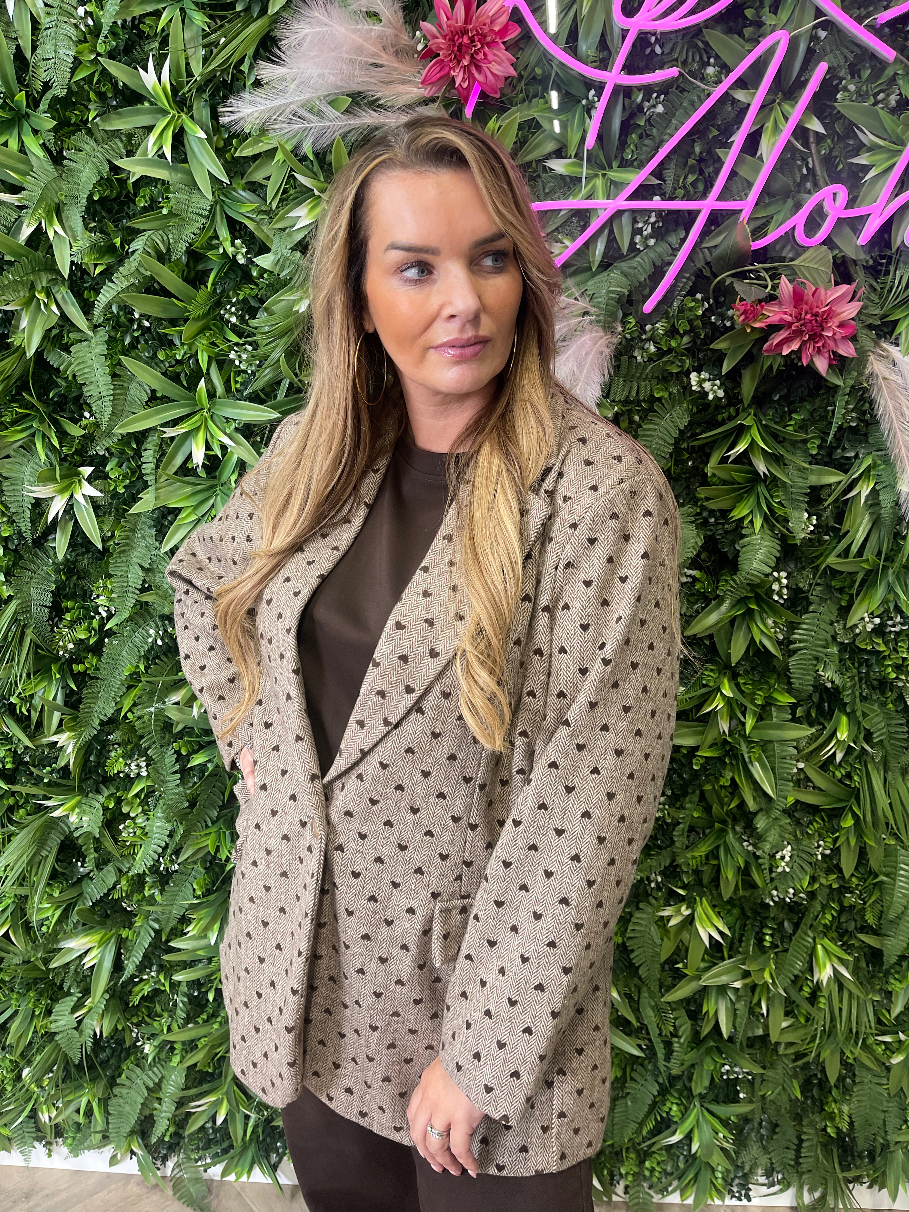 Blazer vissengraat met hartjes lichtbruin