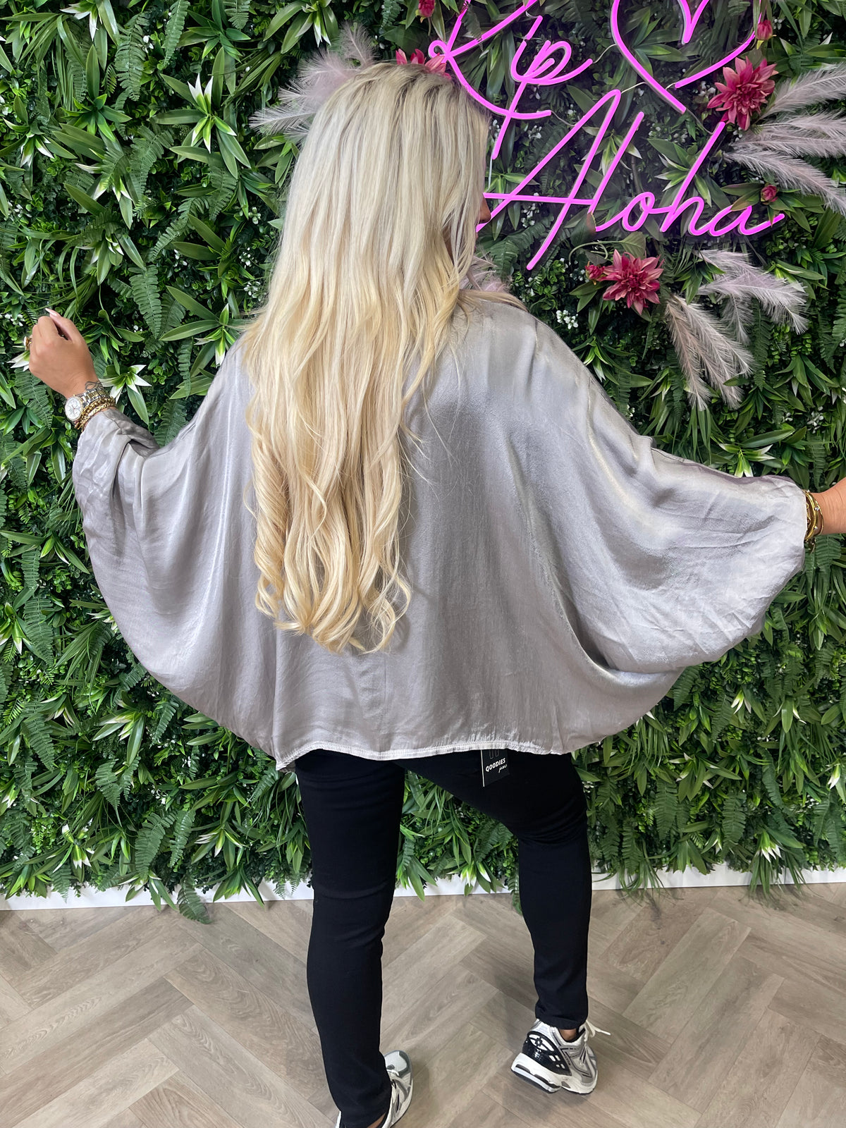 Silky blouse pofmouwen taupe