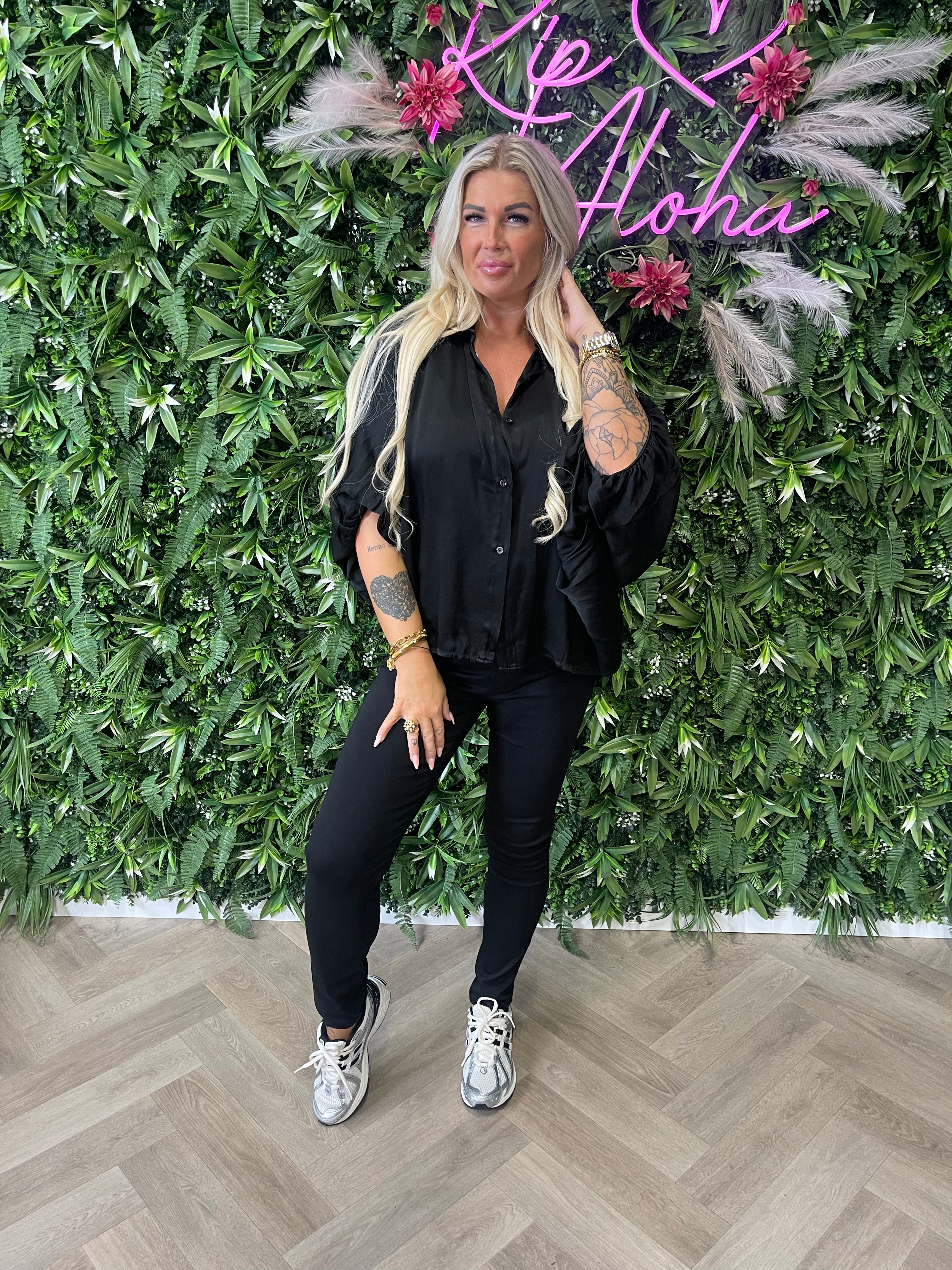 Silky blouse pofmouwen zwart