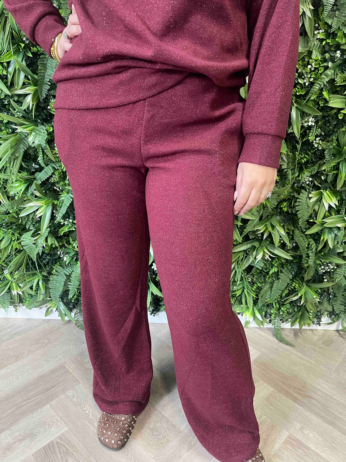 Tweedelig glitterset met sierknopen bordeaux