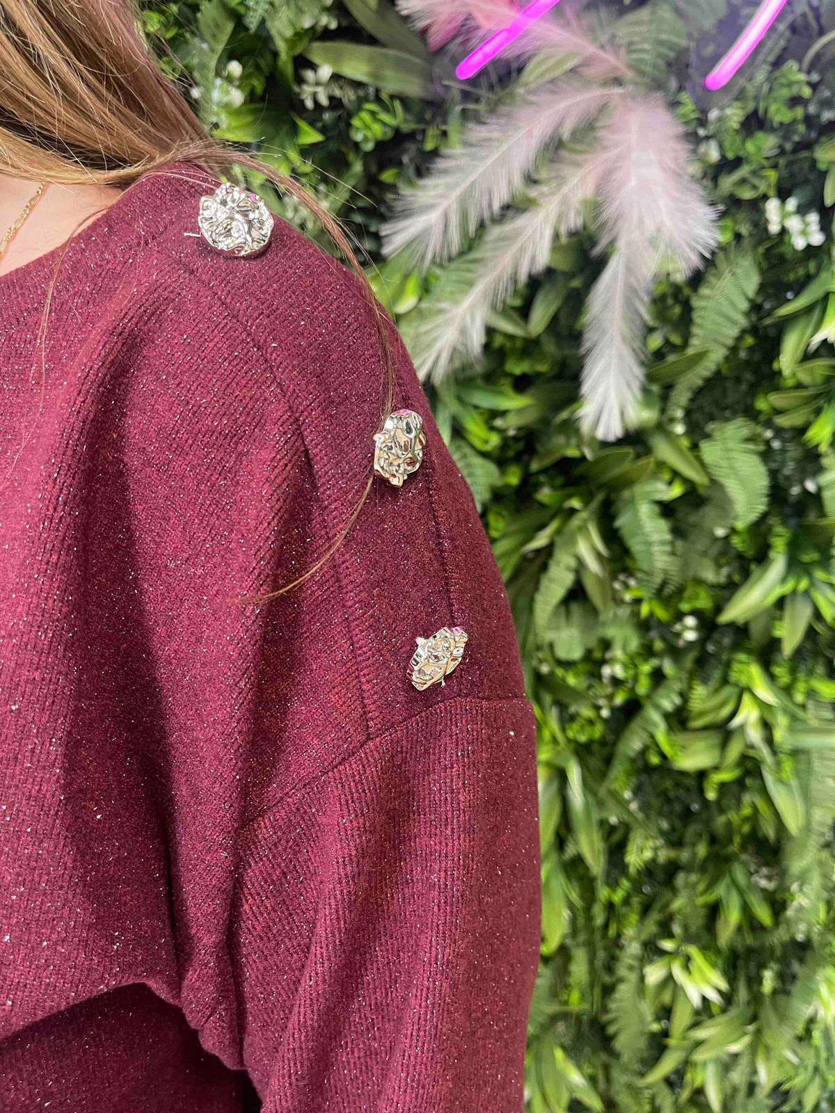 Tweedelig glitterset met sierknopen bordeaux