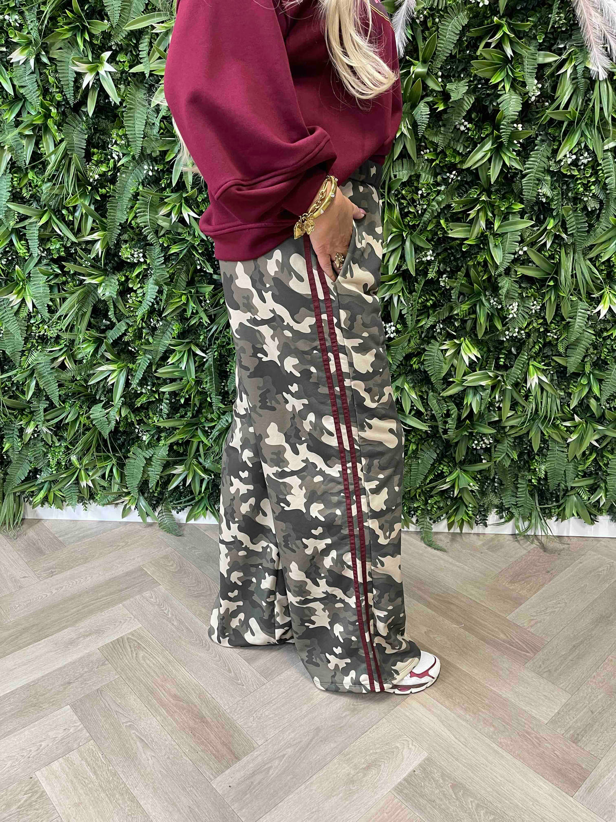 Army broek met bies bordeaux