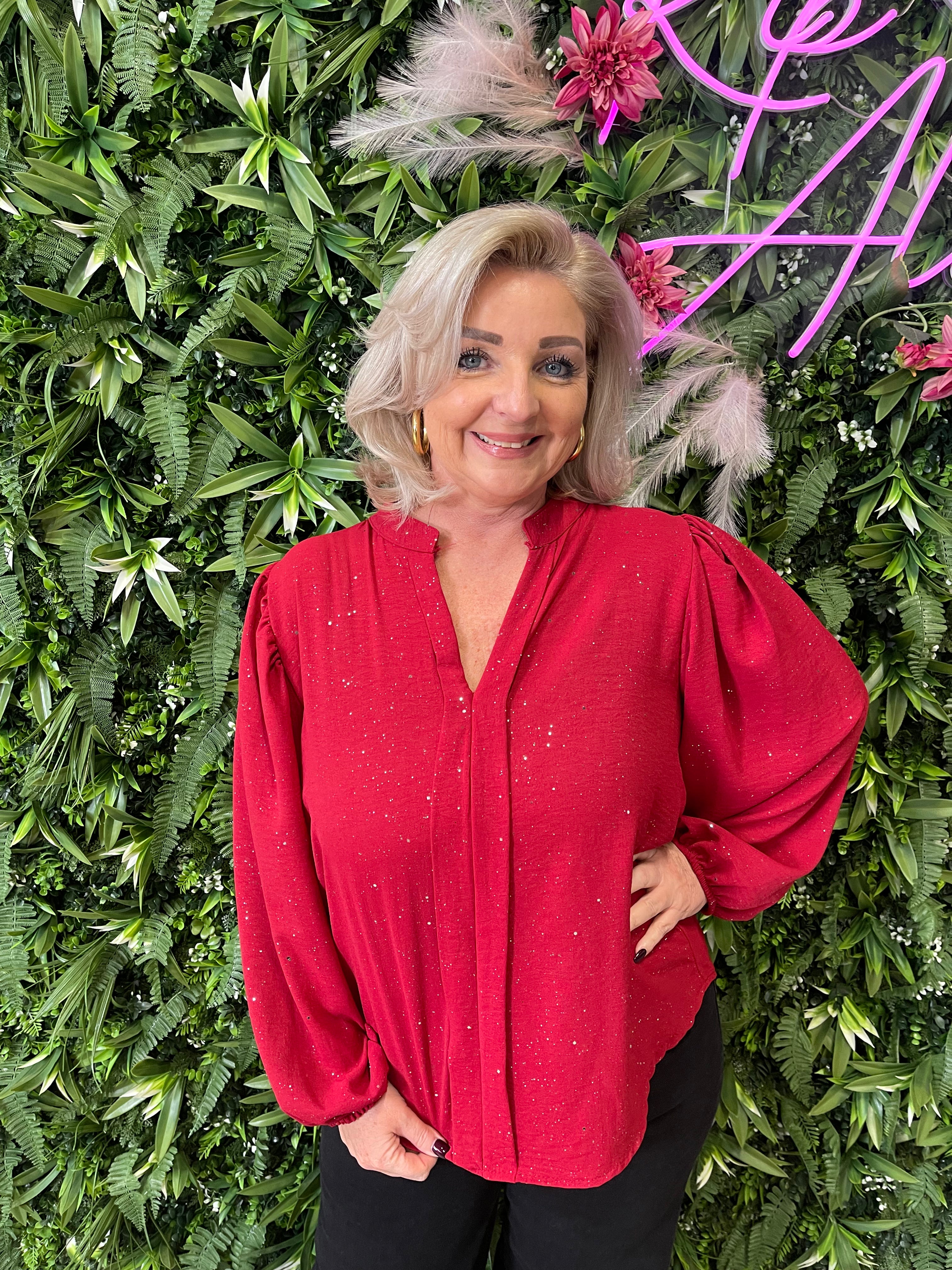 Blouse roezel met pofmouwen glitter rood