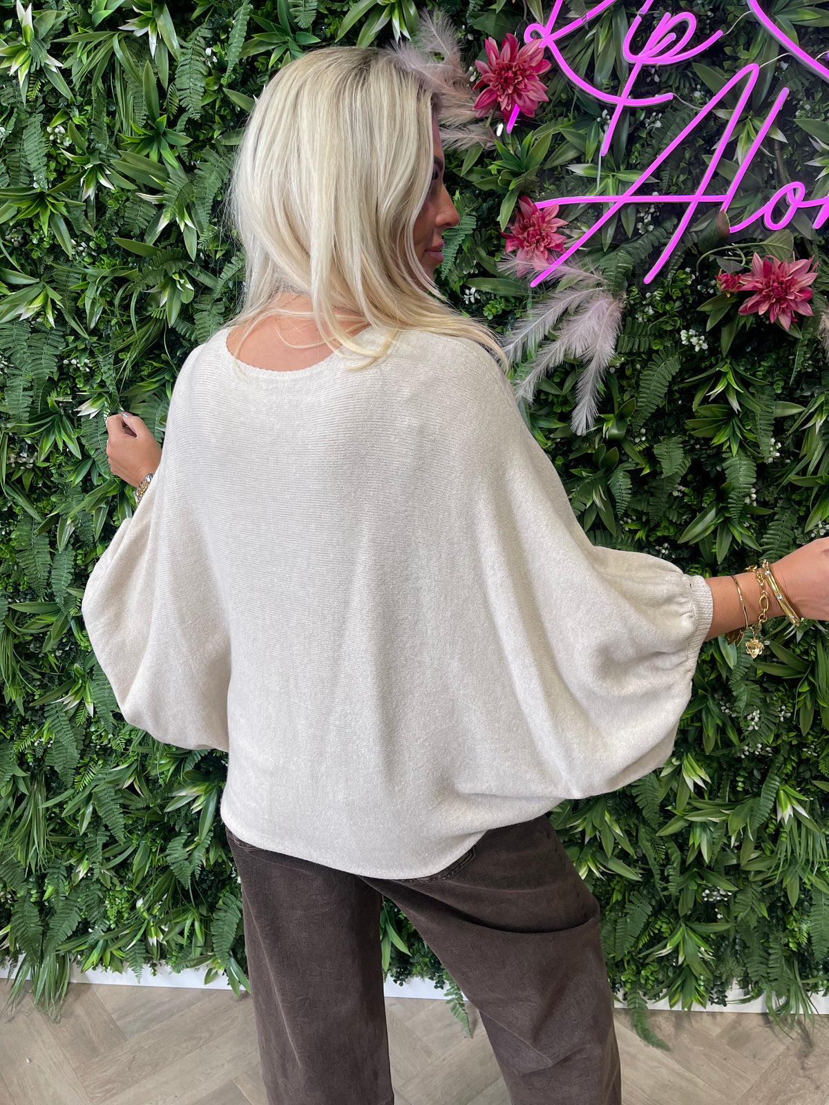 Vleermuis trui uni korte pofmouwen beige