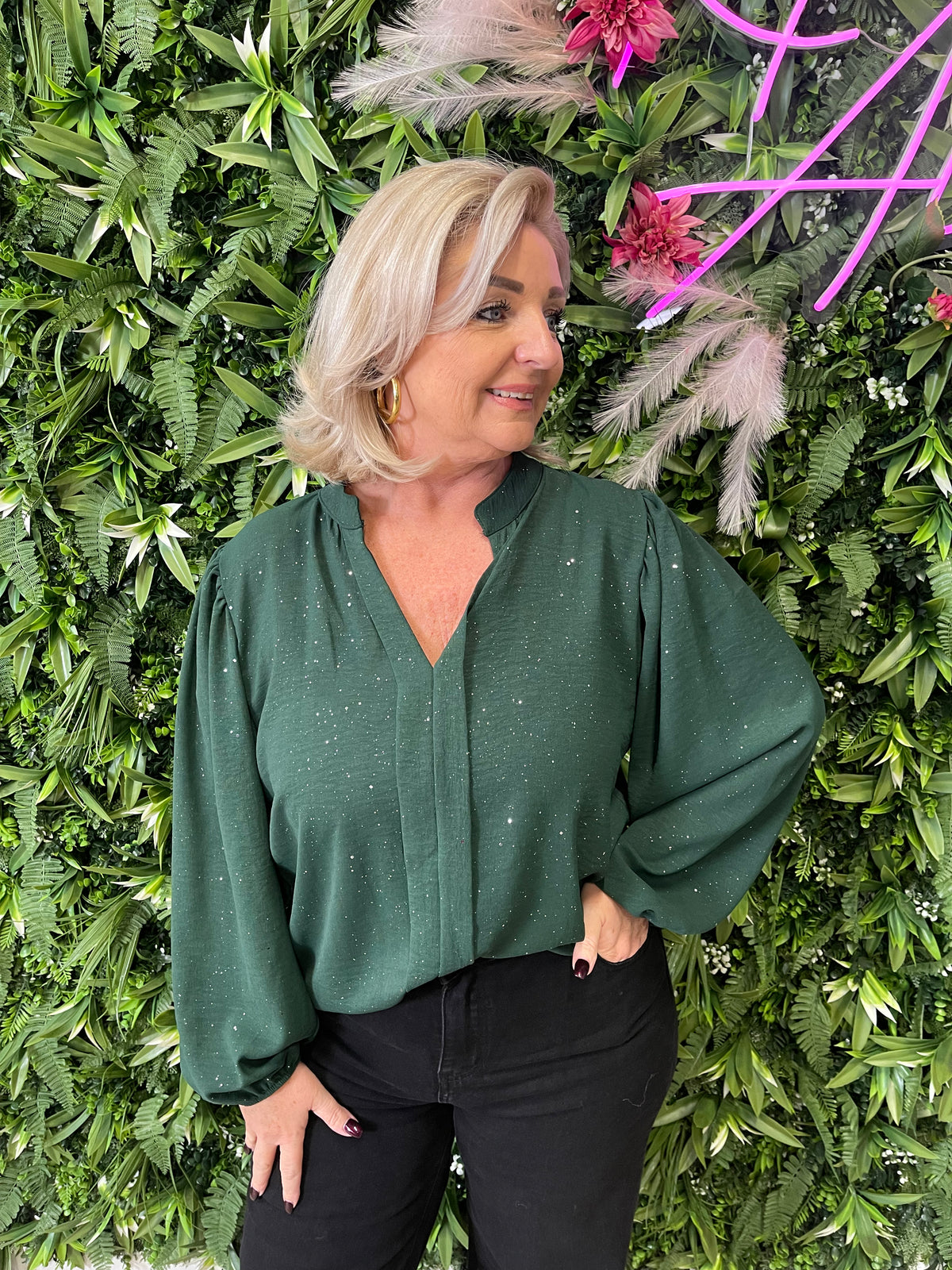 Blouse roezel met pofmouwen glitter flessengroen