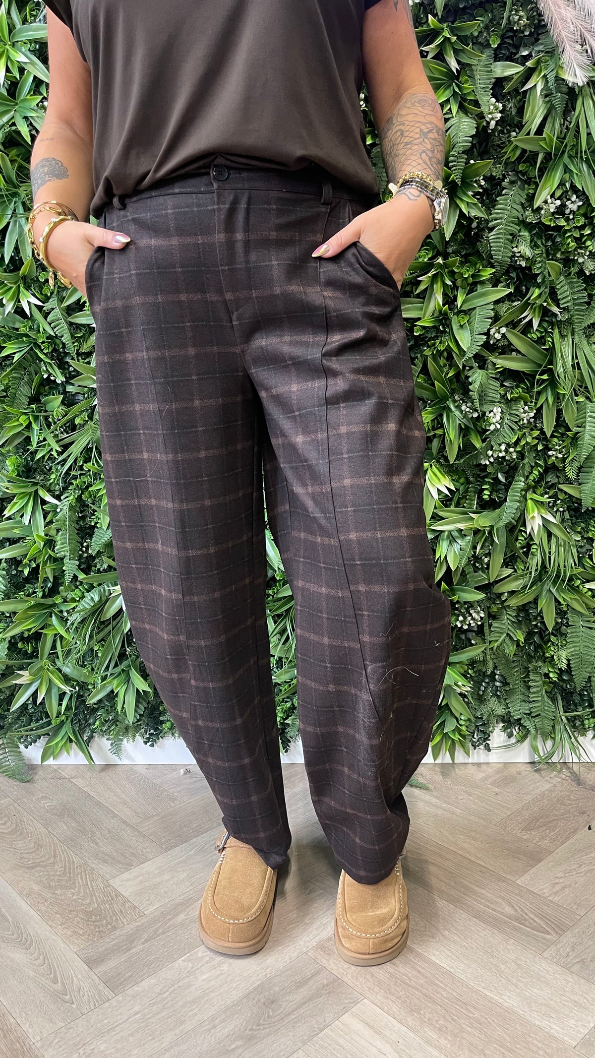 Pantalon barrel met ruit donkerbruin