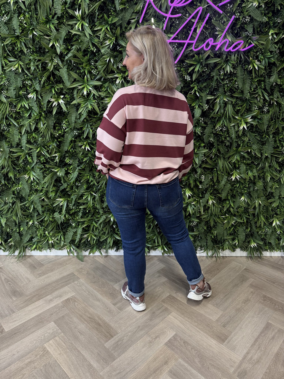 Sweater brede streep met applicatie bordeaux/lichtroze