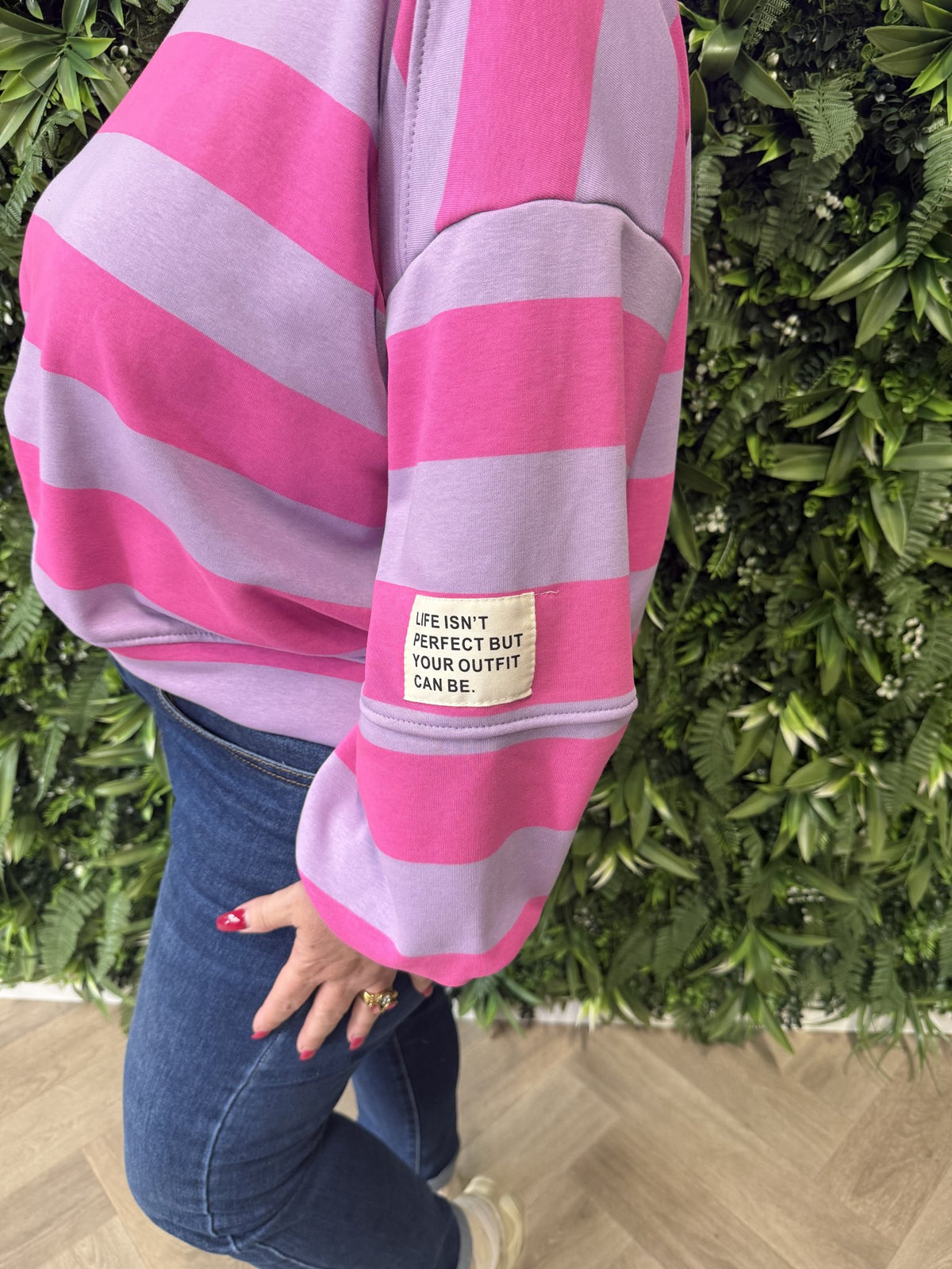 Sweater brede streep met applicatie lila/roze