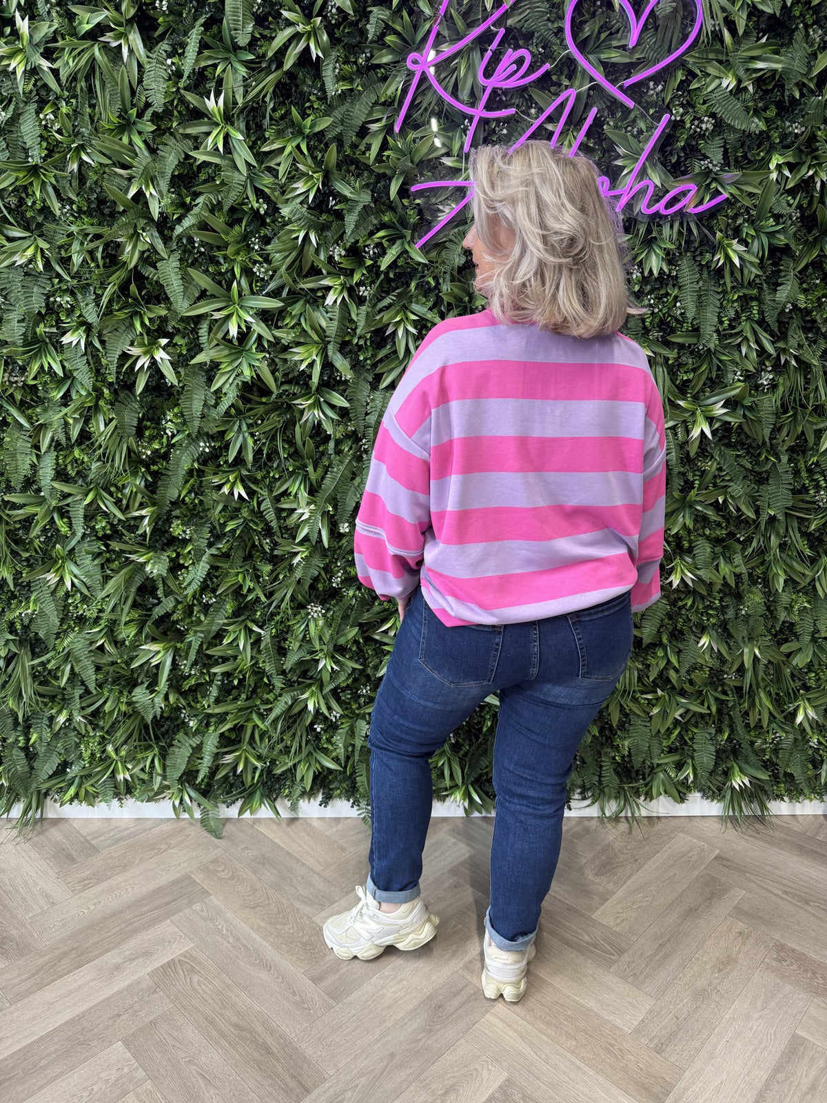 Sweater brede streep met applicatie lila/roze