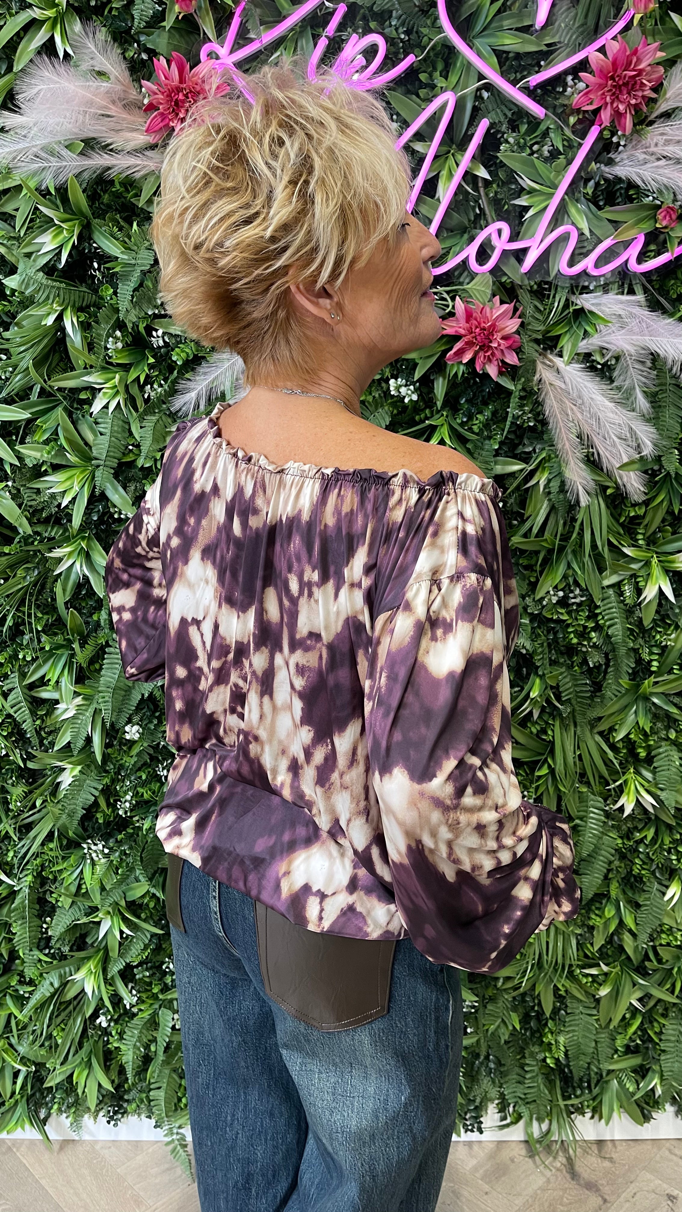 Blouse met abstracte print en roezelhals paars