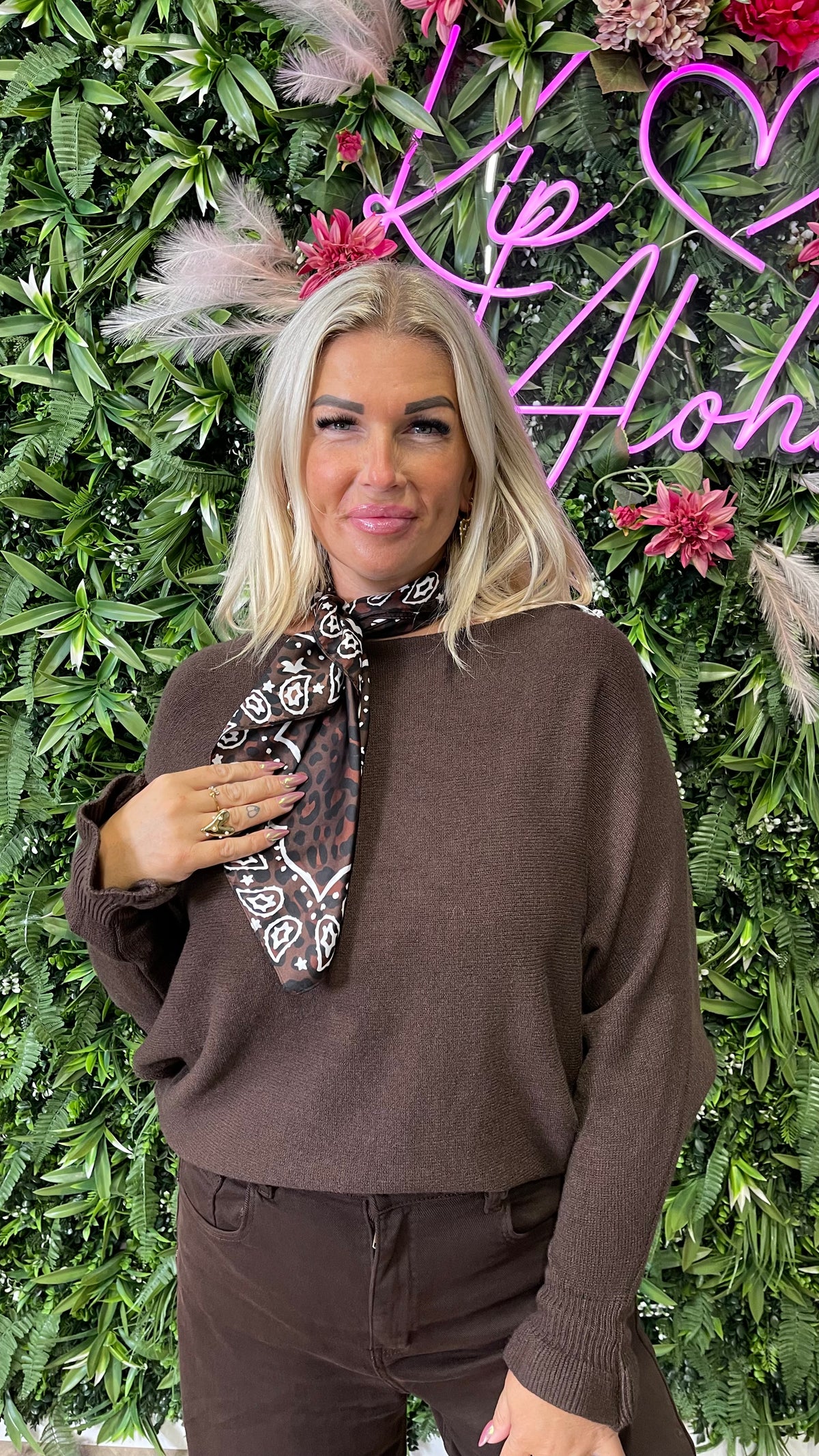 Kort sjaaltje panter en paisley print donkerbruin