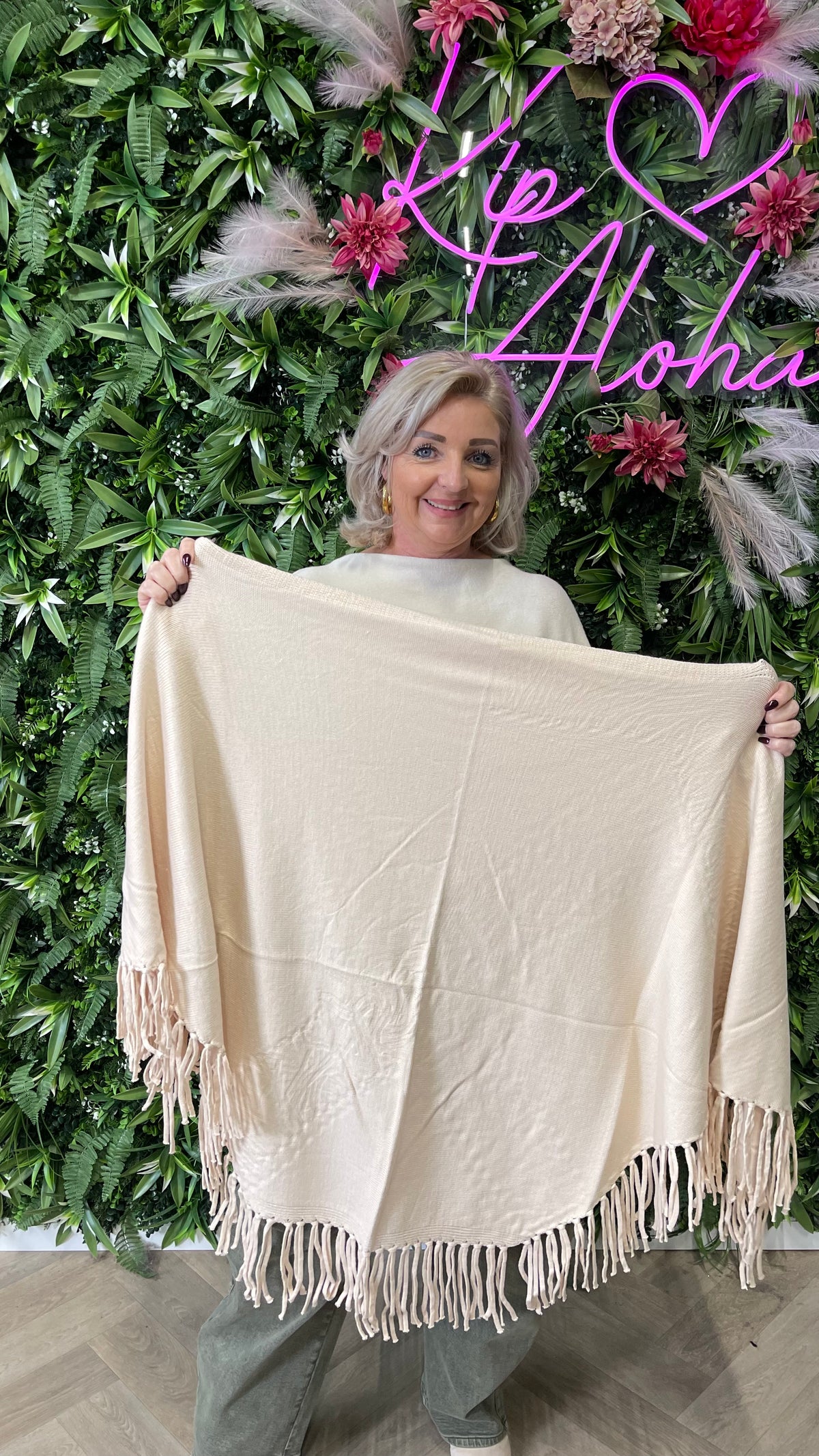 Omslagdoek met franjes creme