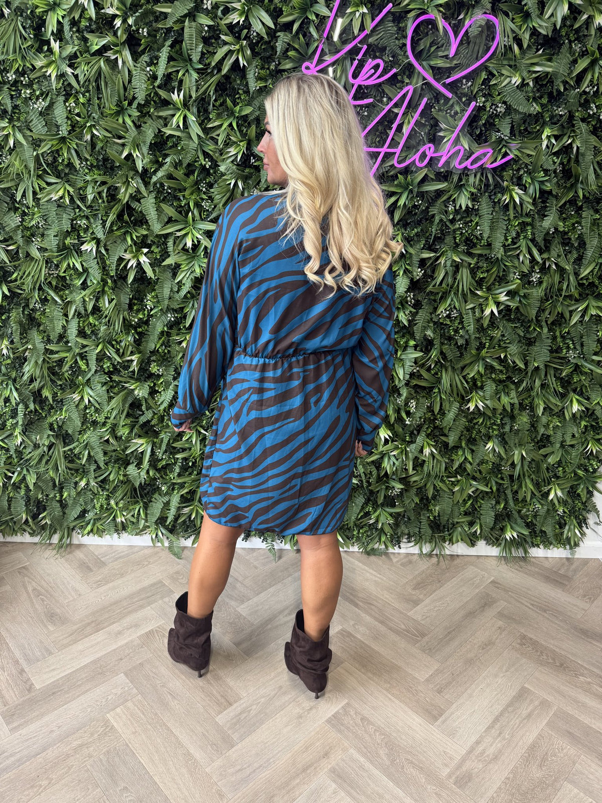Overslag jurk met print zebra petrol