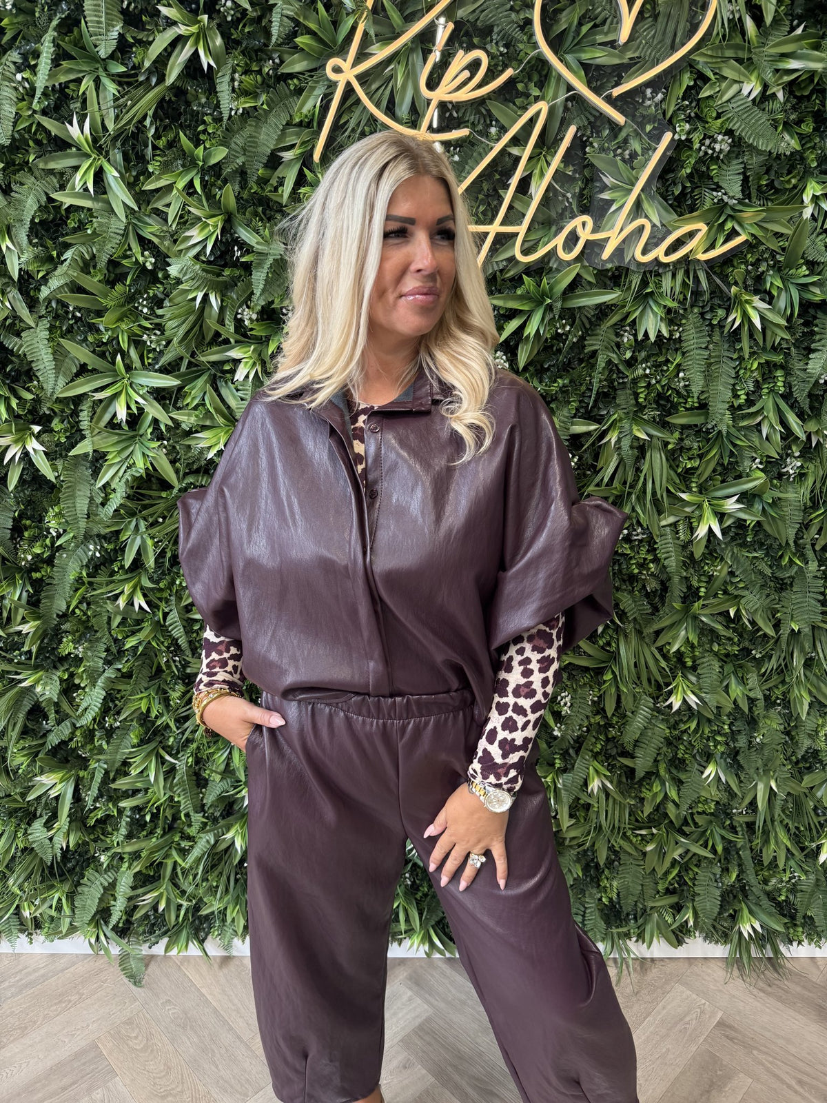 Leatherlook jasje korte mouwen aubergine