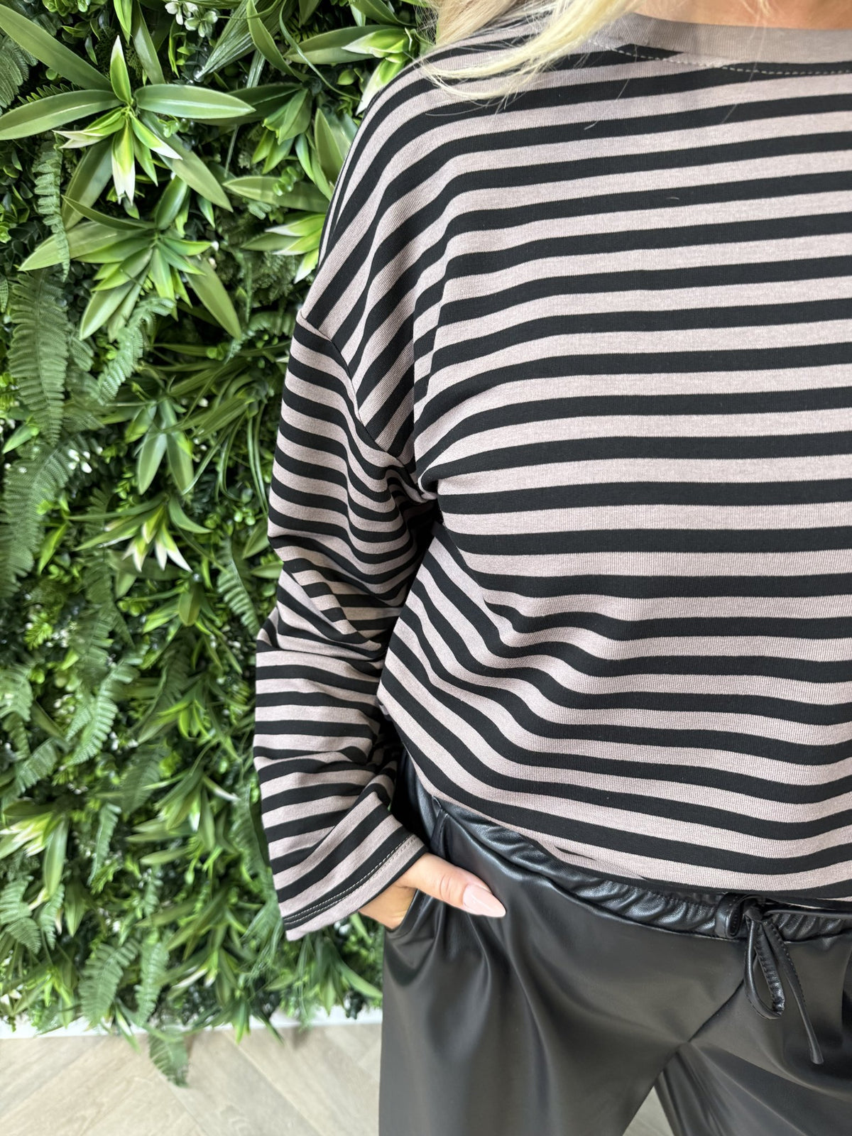 Shirt dunne strepen zwart/taupe