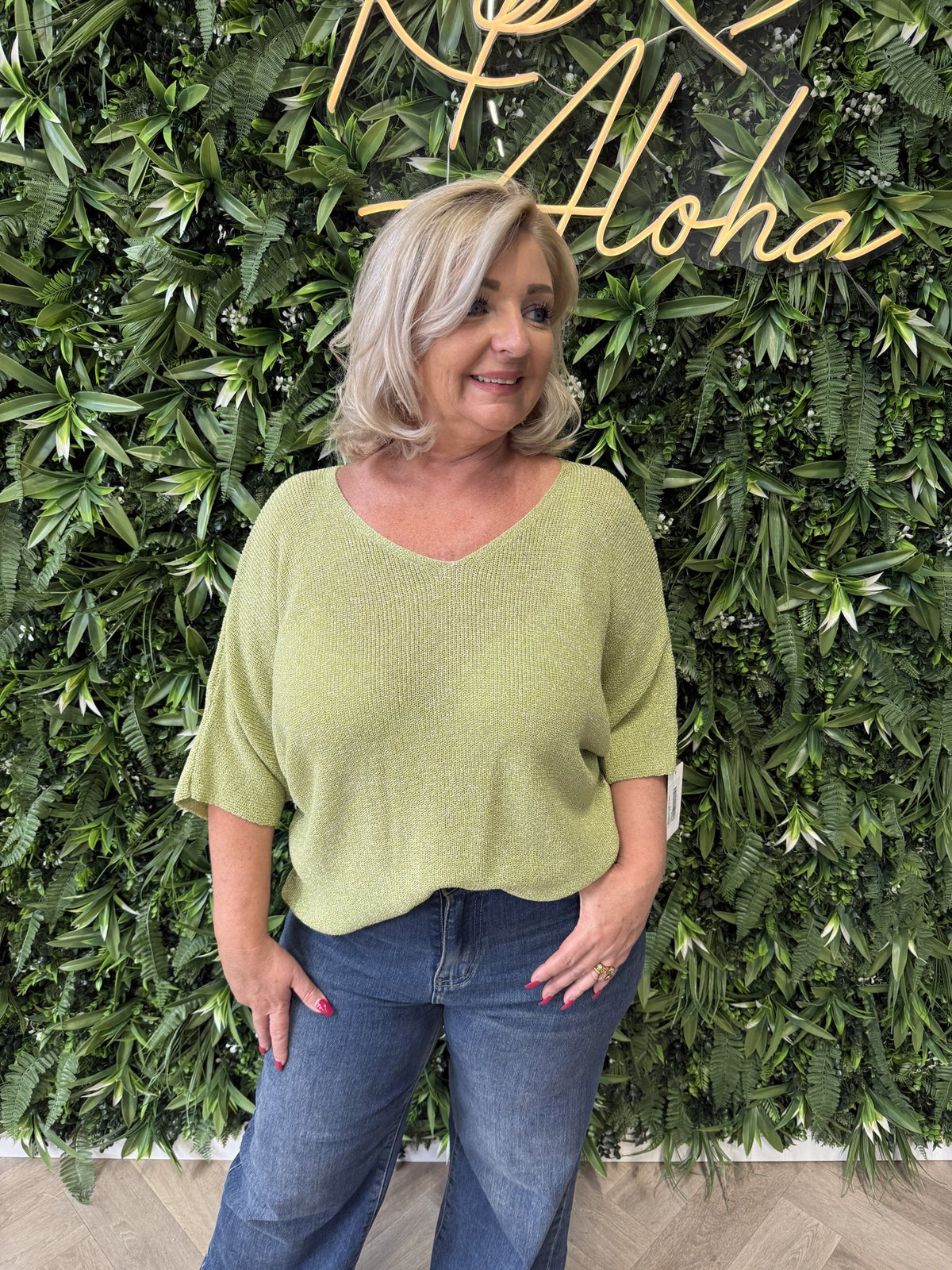 Gebreide top v-hals met lurex lichtgroen