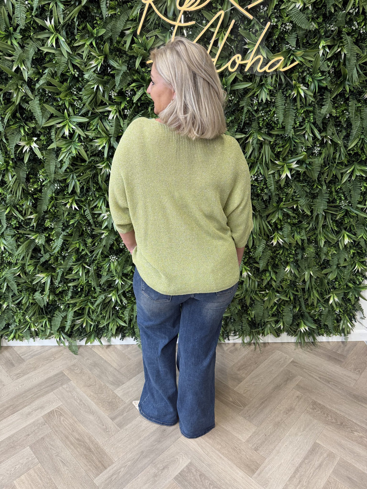 Gebreide top v-hals met lurex lichtgroen