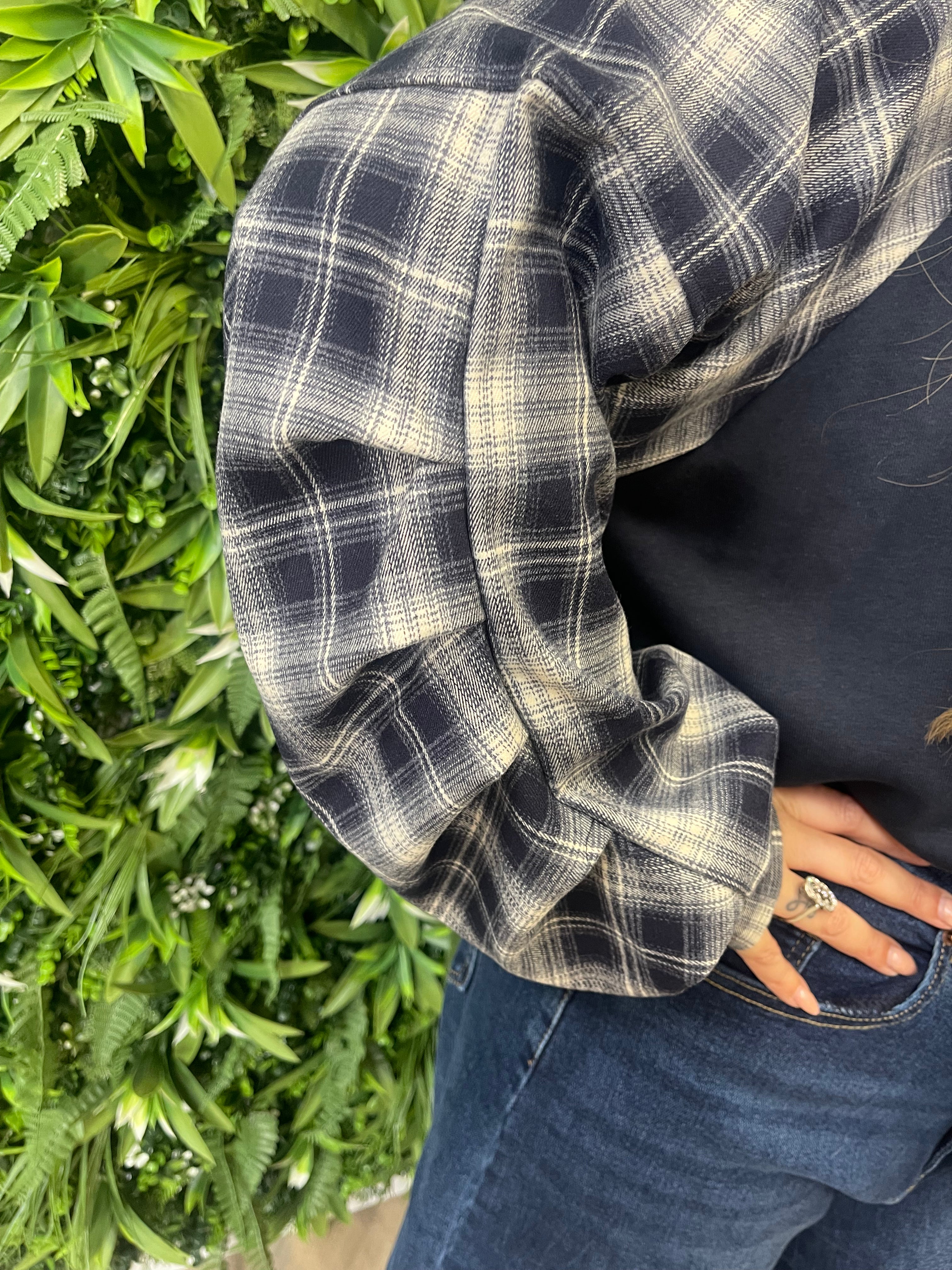 Sweater met geruite mouwen marineblauw