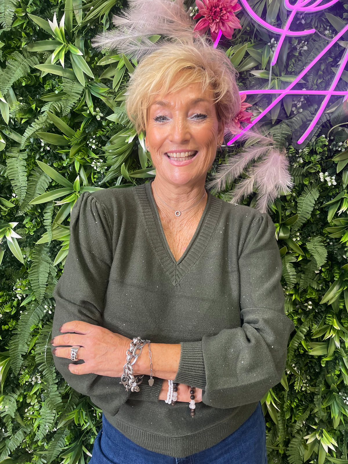 Trui v-hals met glitters legergroen
