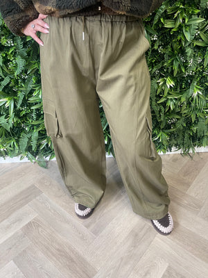 Cargo broek legergroen