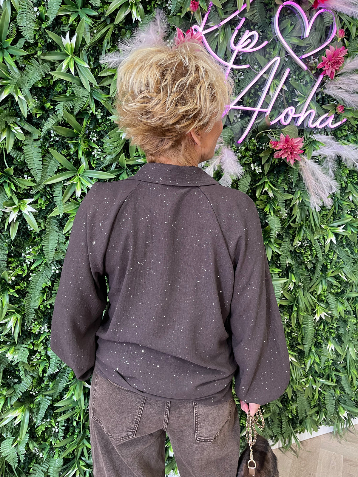 Top lange mouwen glitter v-hals met kraag donkerbruin