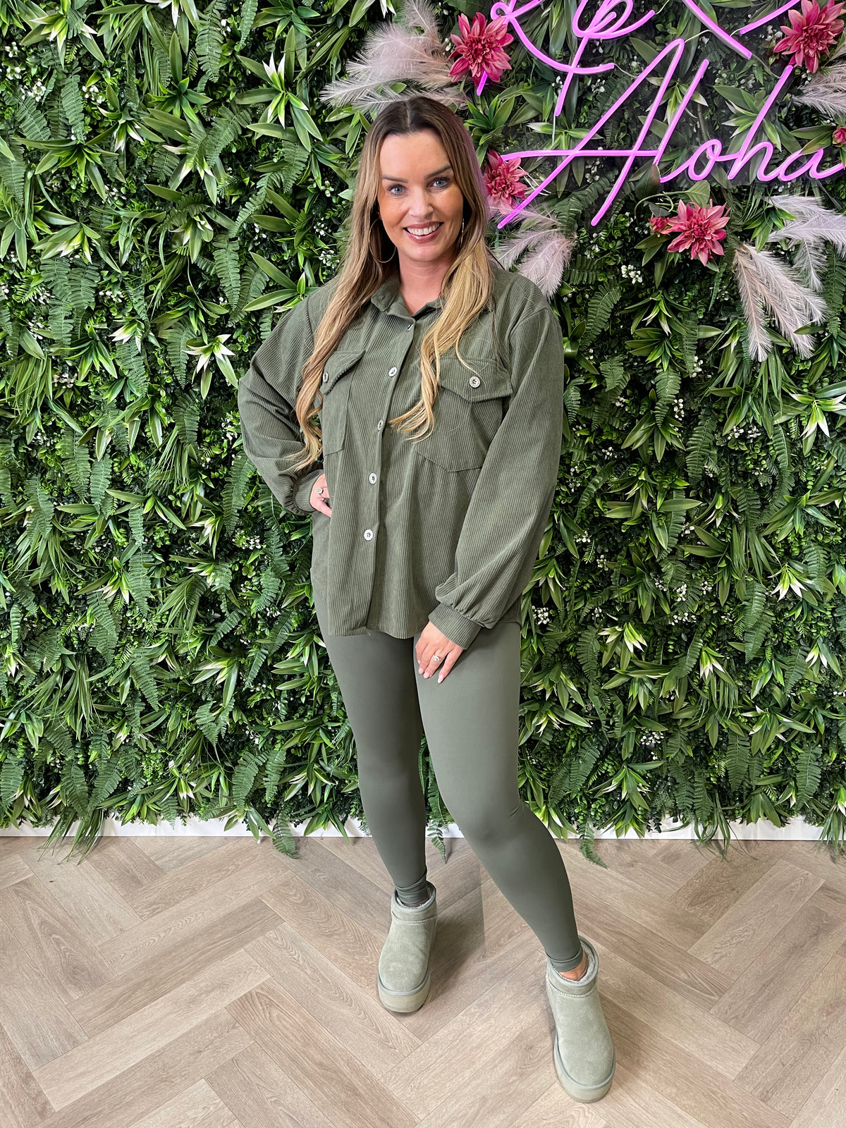 Korte corduroy blouse olijfgroen