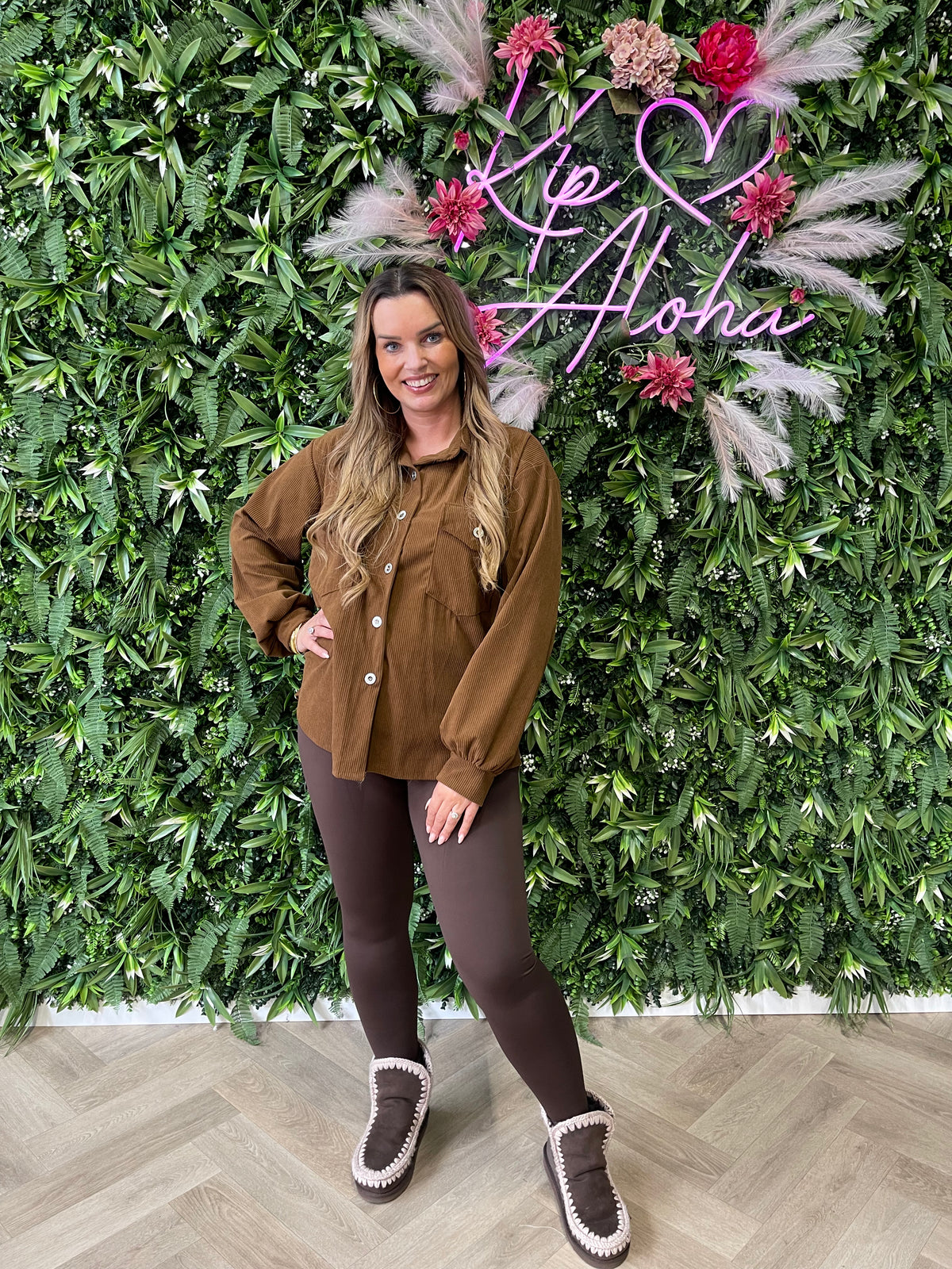 Korte corduroy blouse bruin