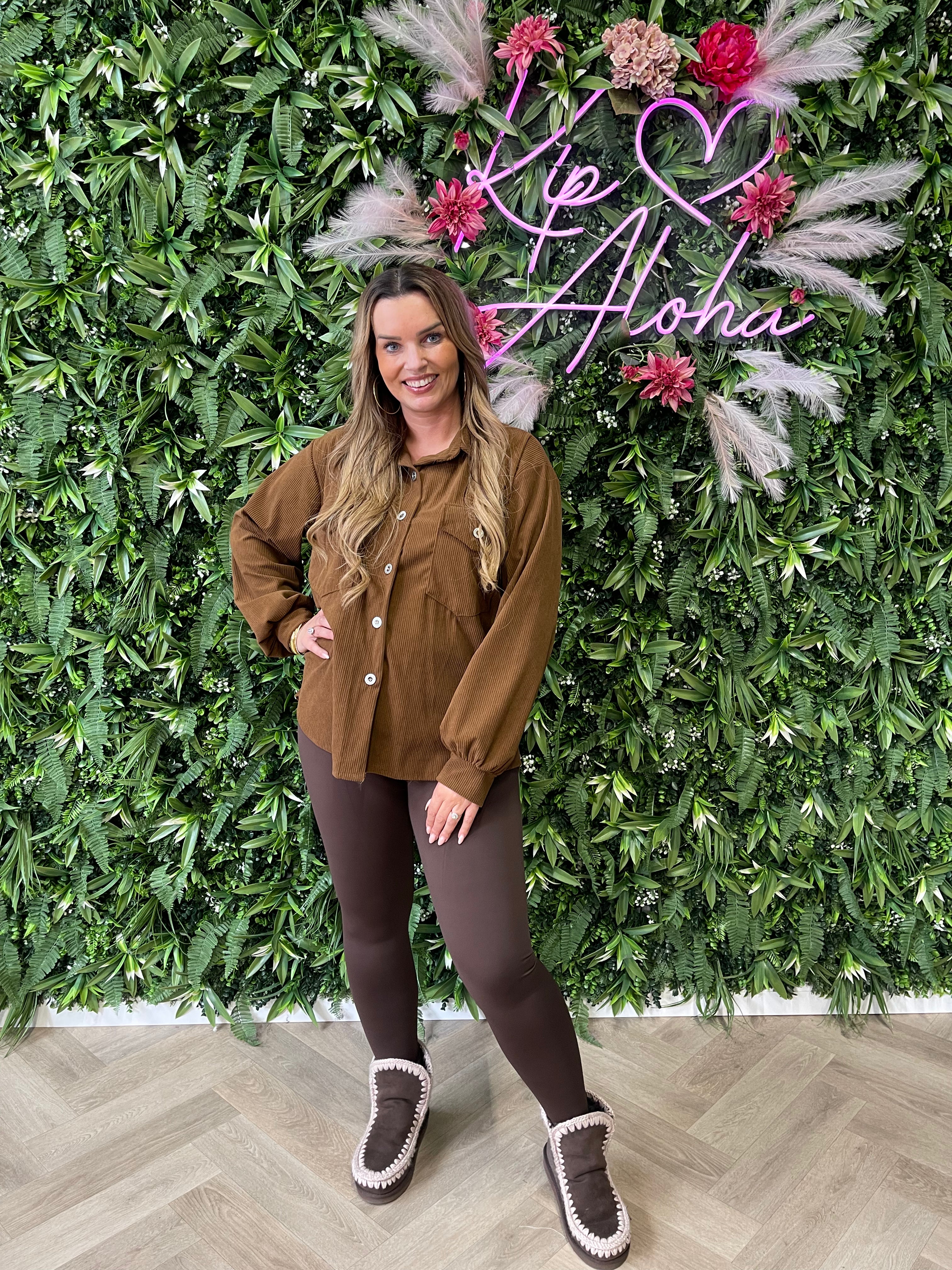 Korte corduroy blouse bruin