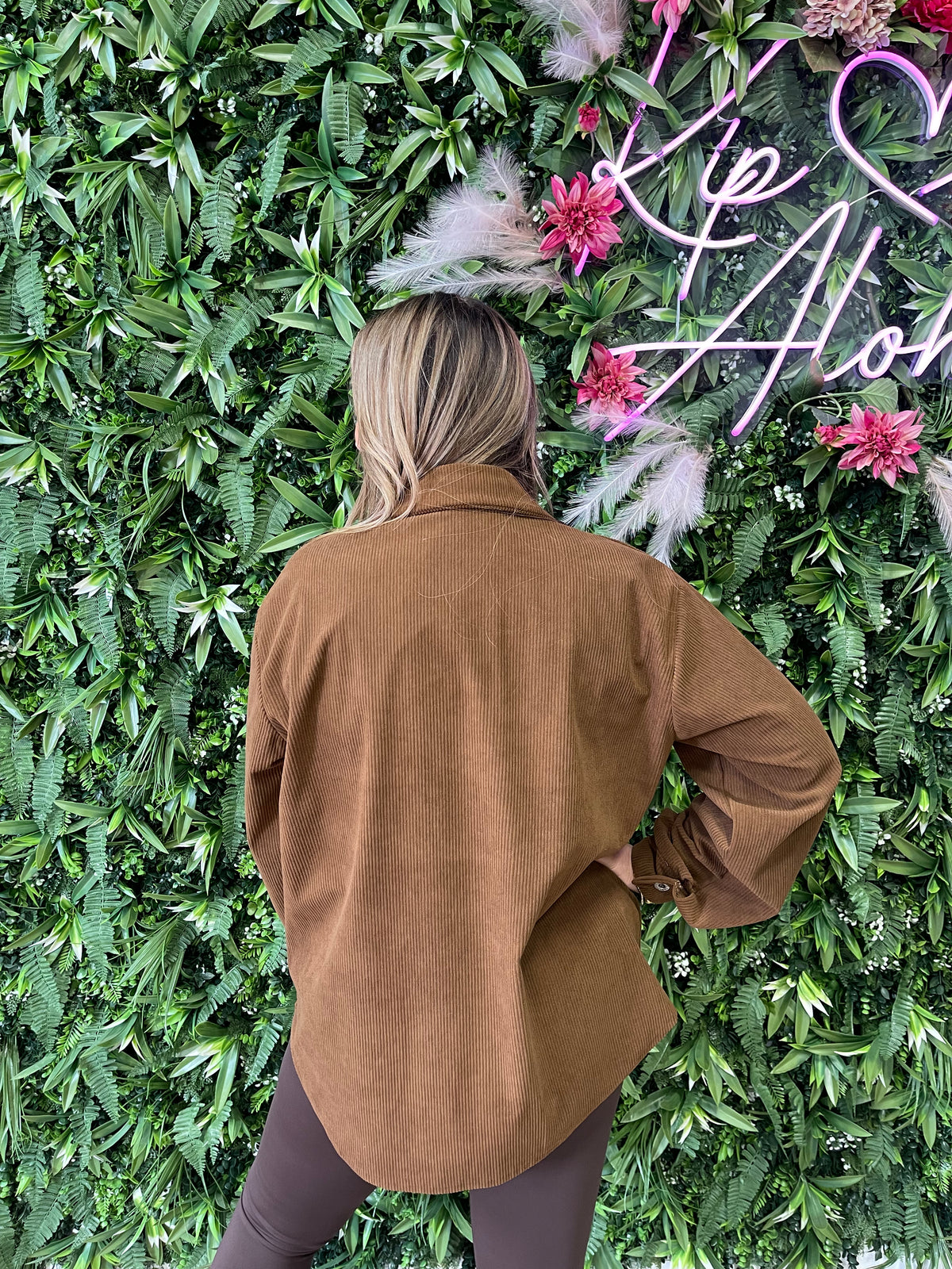 Korte corduroy blouse bruin