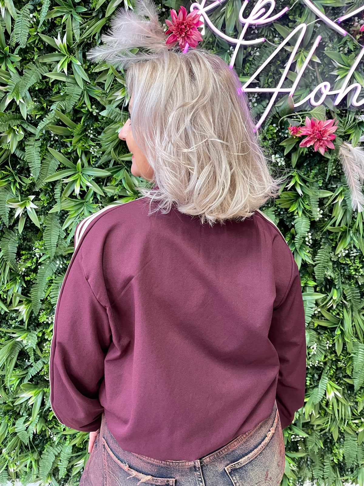 Korte jas met bies bordeaux