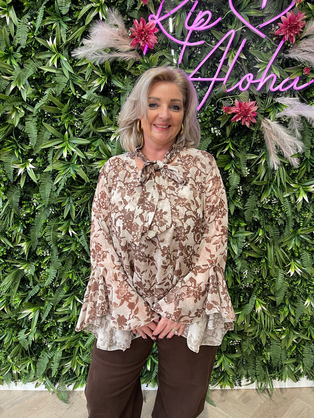 Blouse trompetmouwen print beige