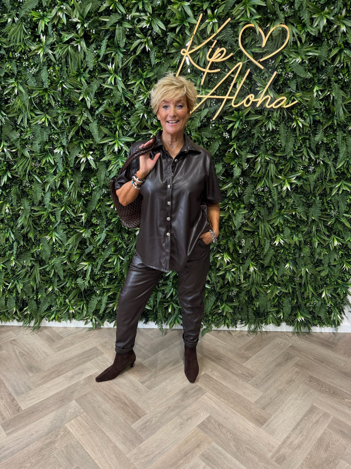 Tweedelig leatherlook set donkerbruin