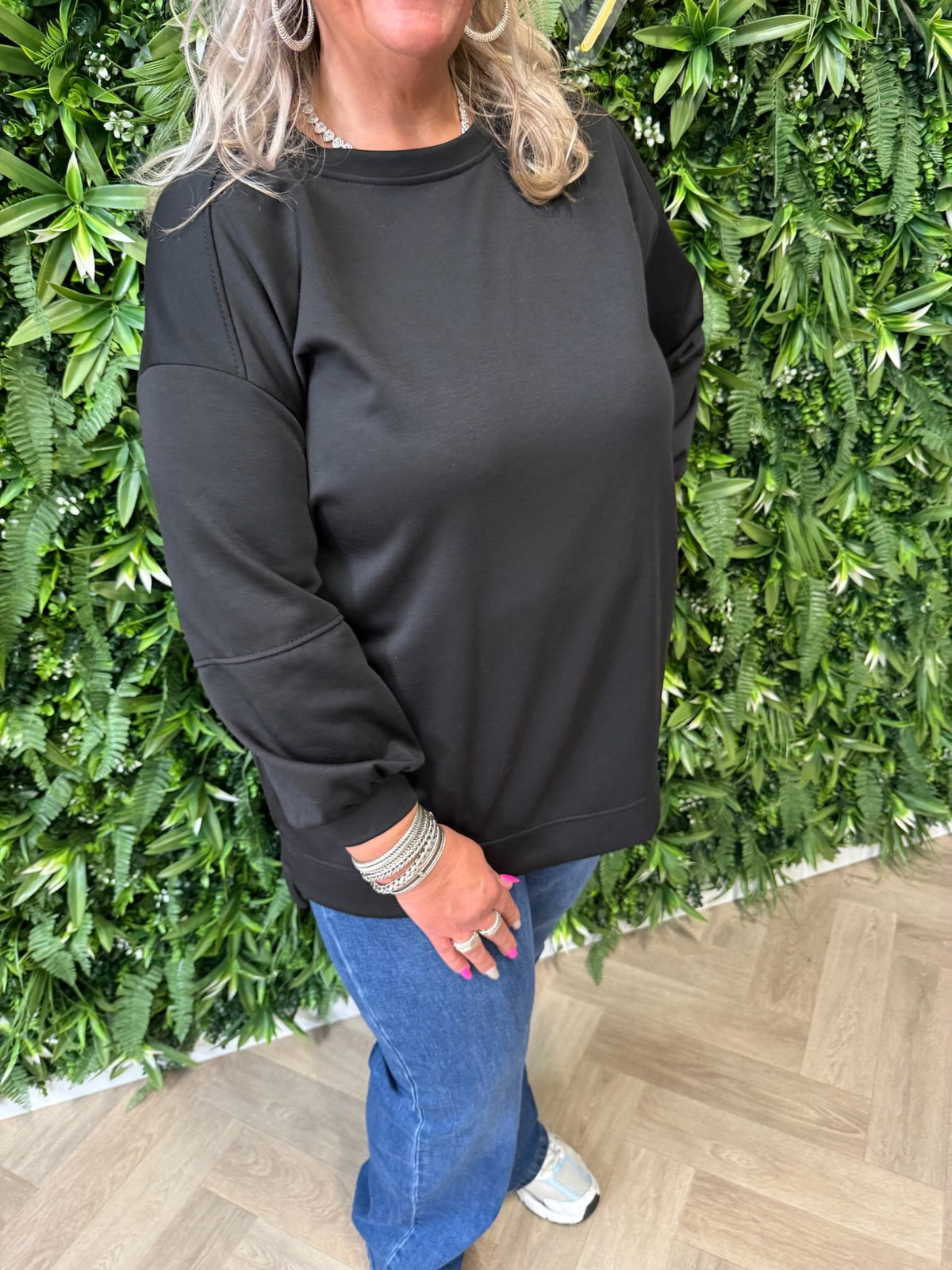 Sweater applicatie uni zwart