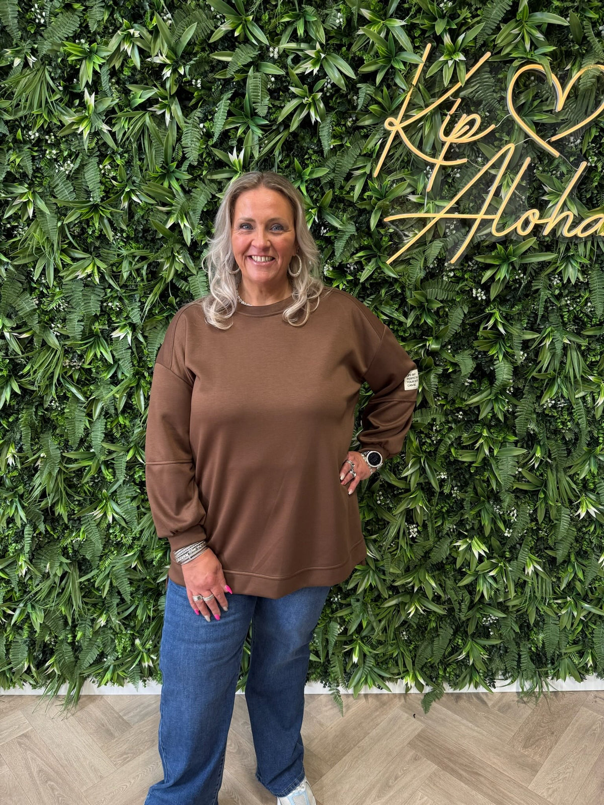 Sweater applicatie uni bruin