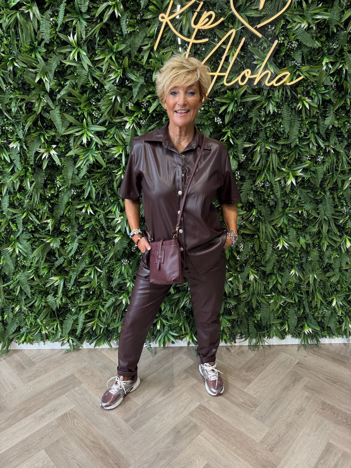 Tweedelig leatherlook set aubergine
