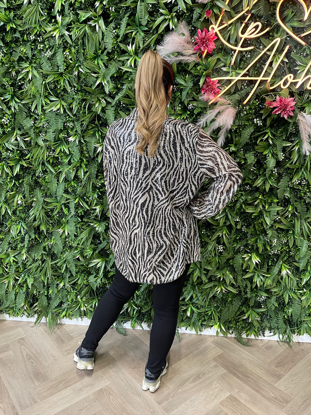 Blouse pailletten zebra zwart/beige