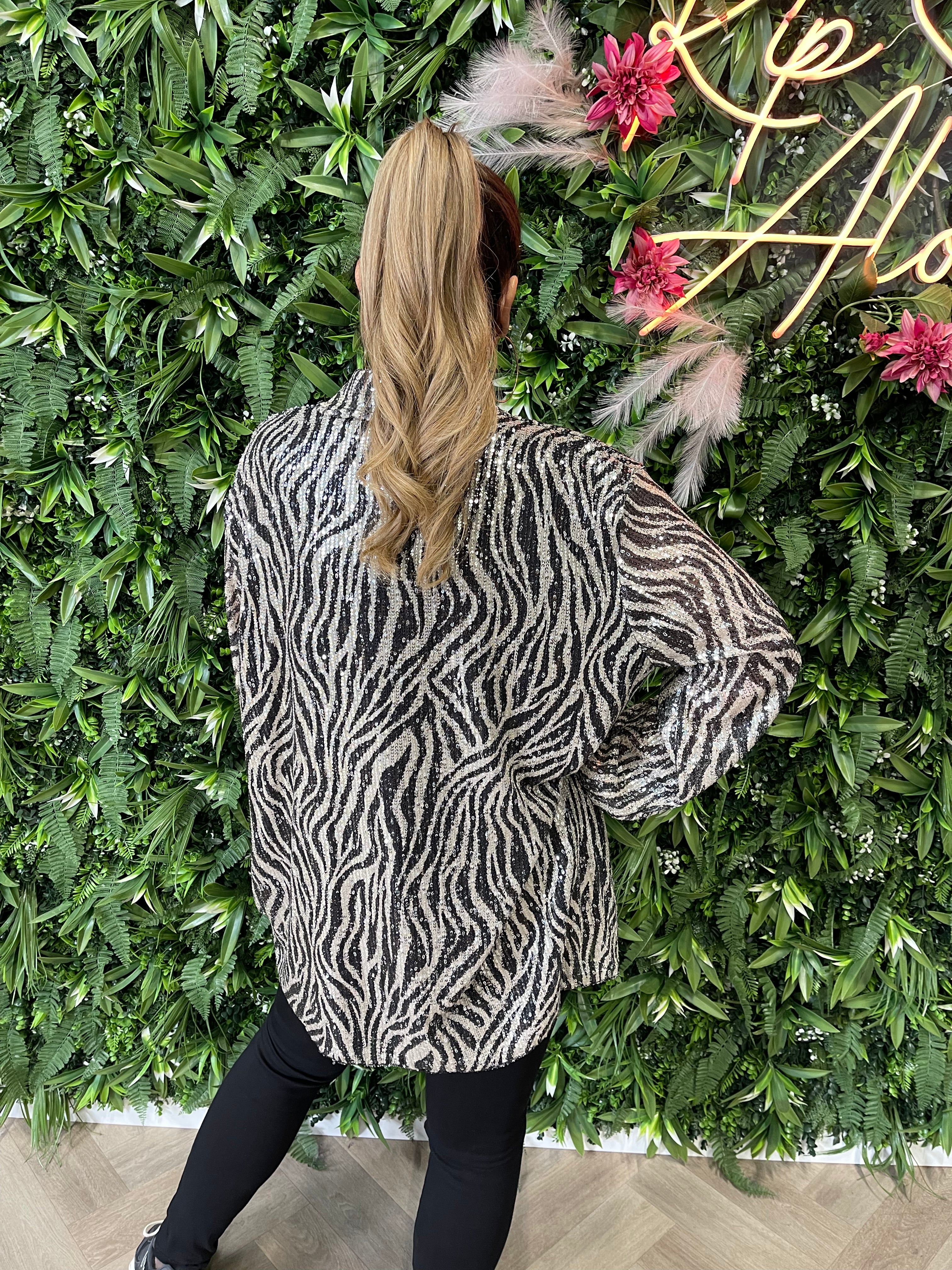 Blouse pailletten zebra zwart/beige