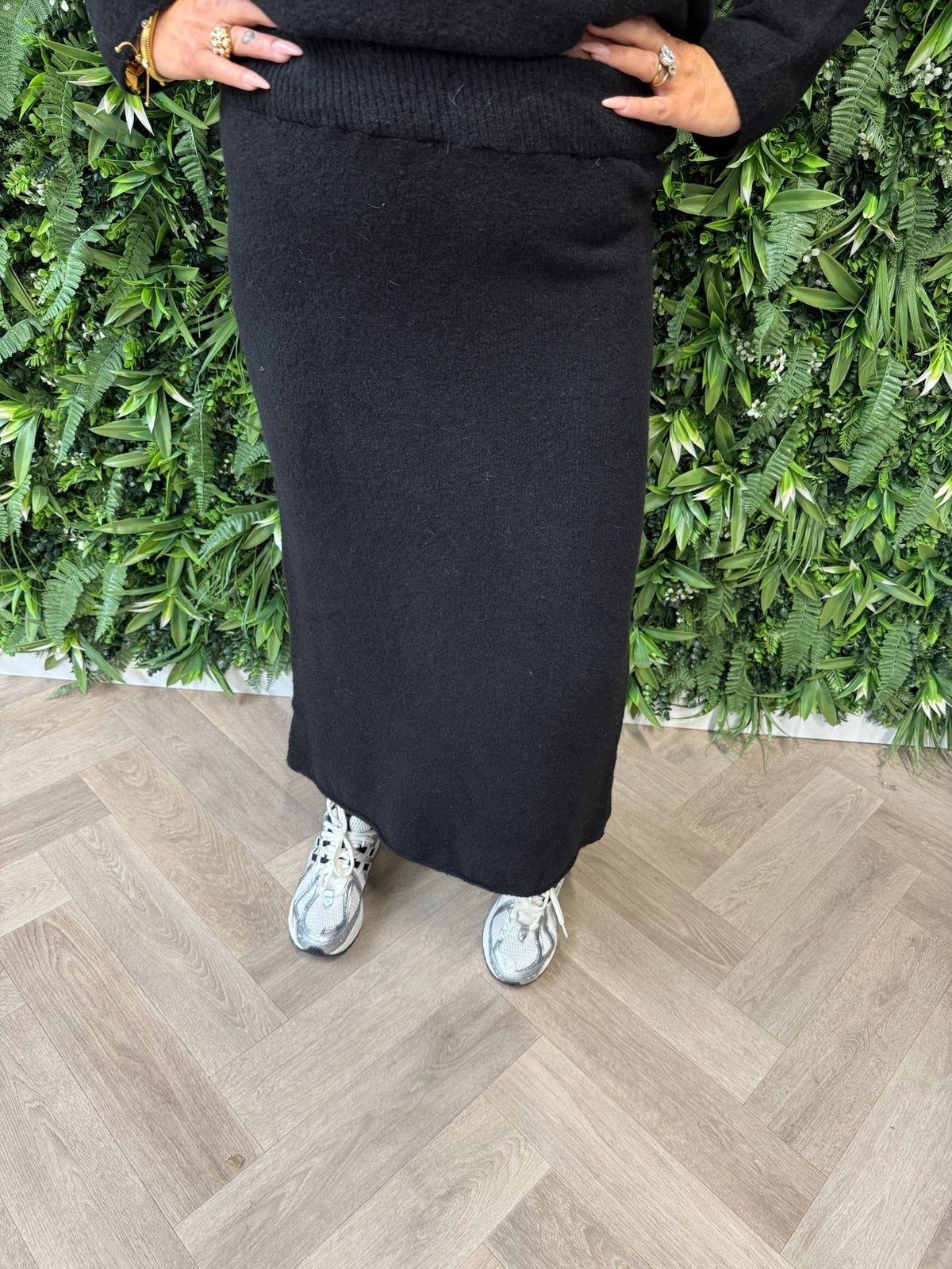 Gebreide trui met rok set zwart