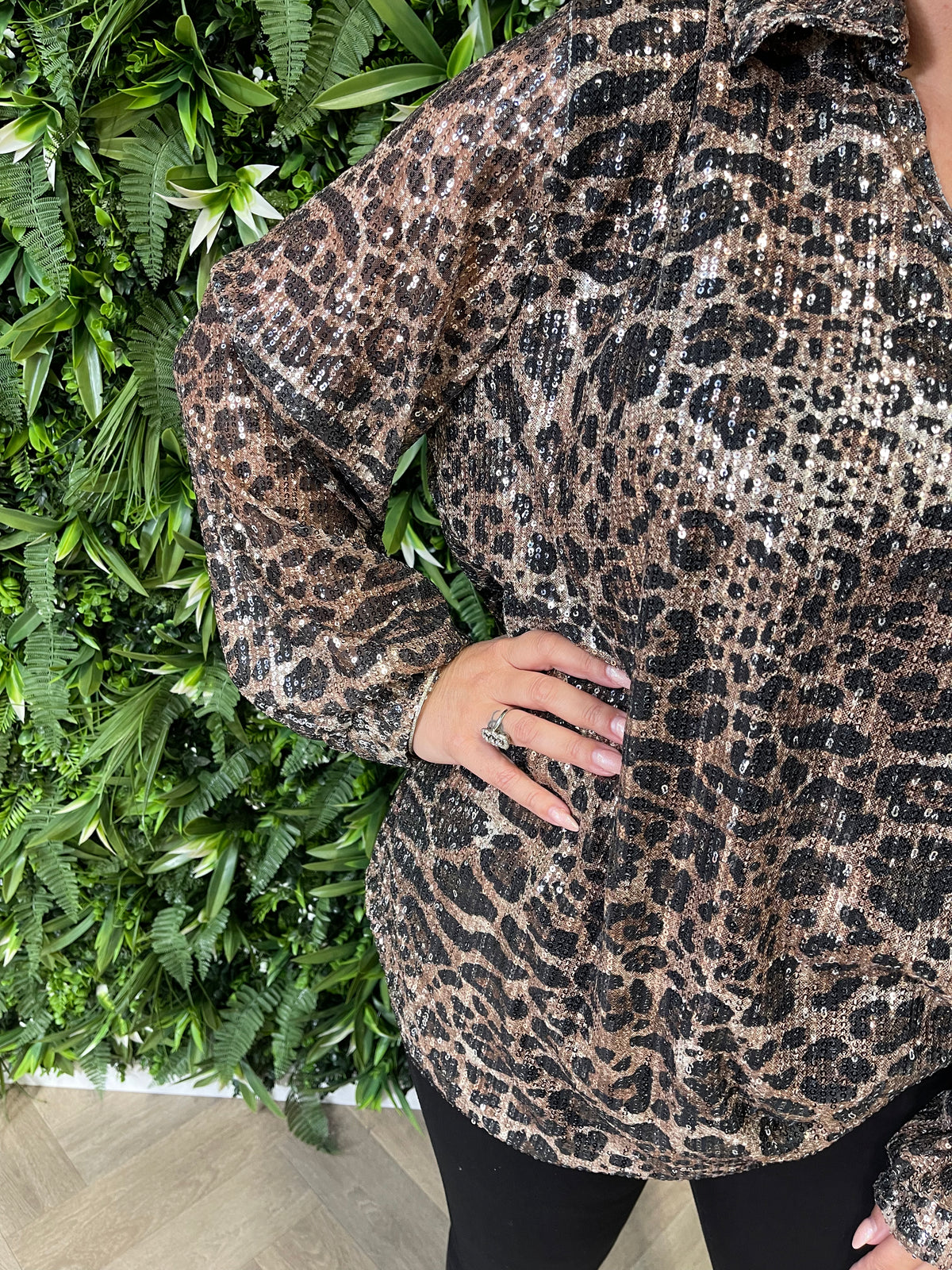 Blouse pailletten panter zwart/lichtbruin
