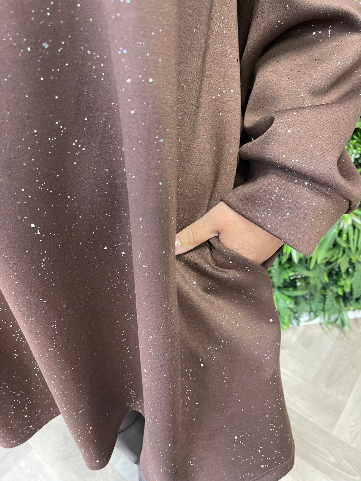 Tuniek glitter flakes met zakken bruin