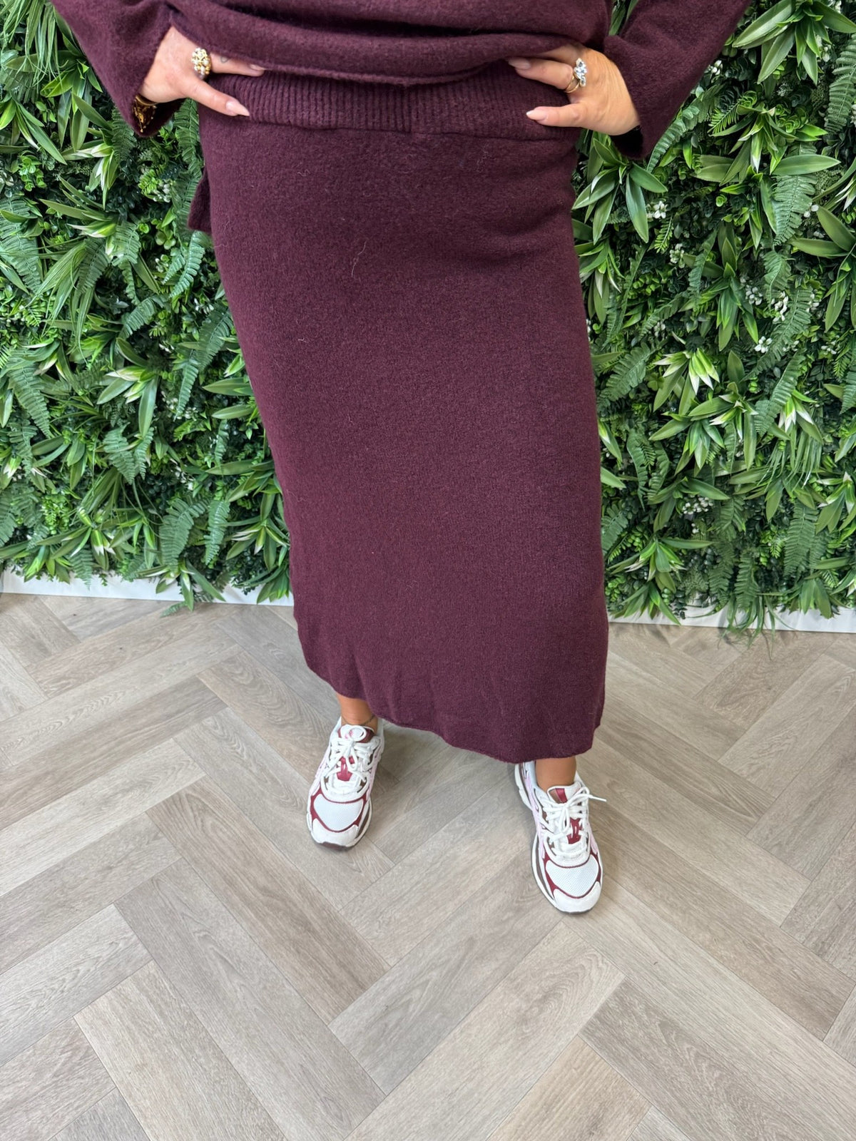 Gebreide trui met rok set aubergine