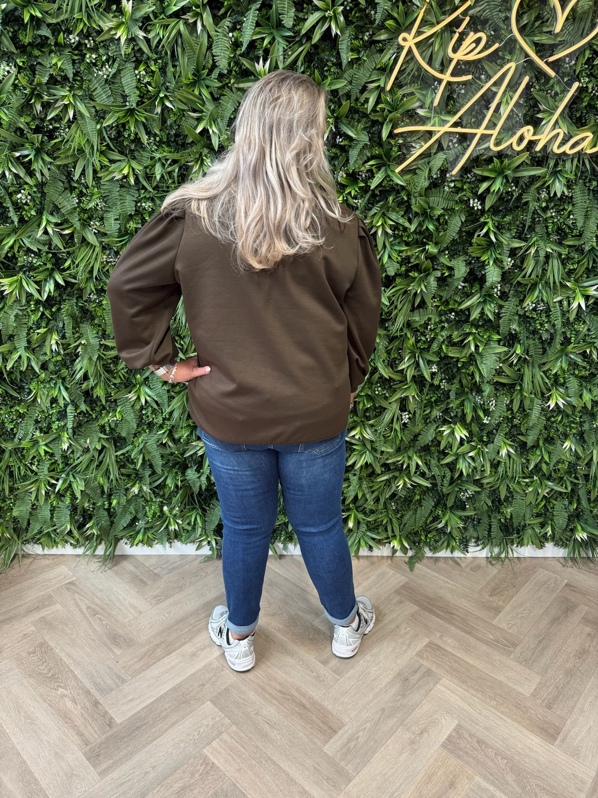 Sweater lange pofmouwen uni donkerbruin