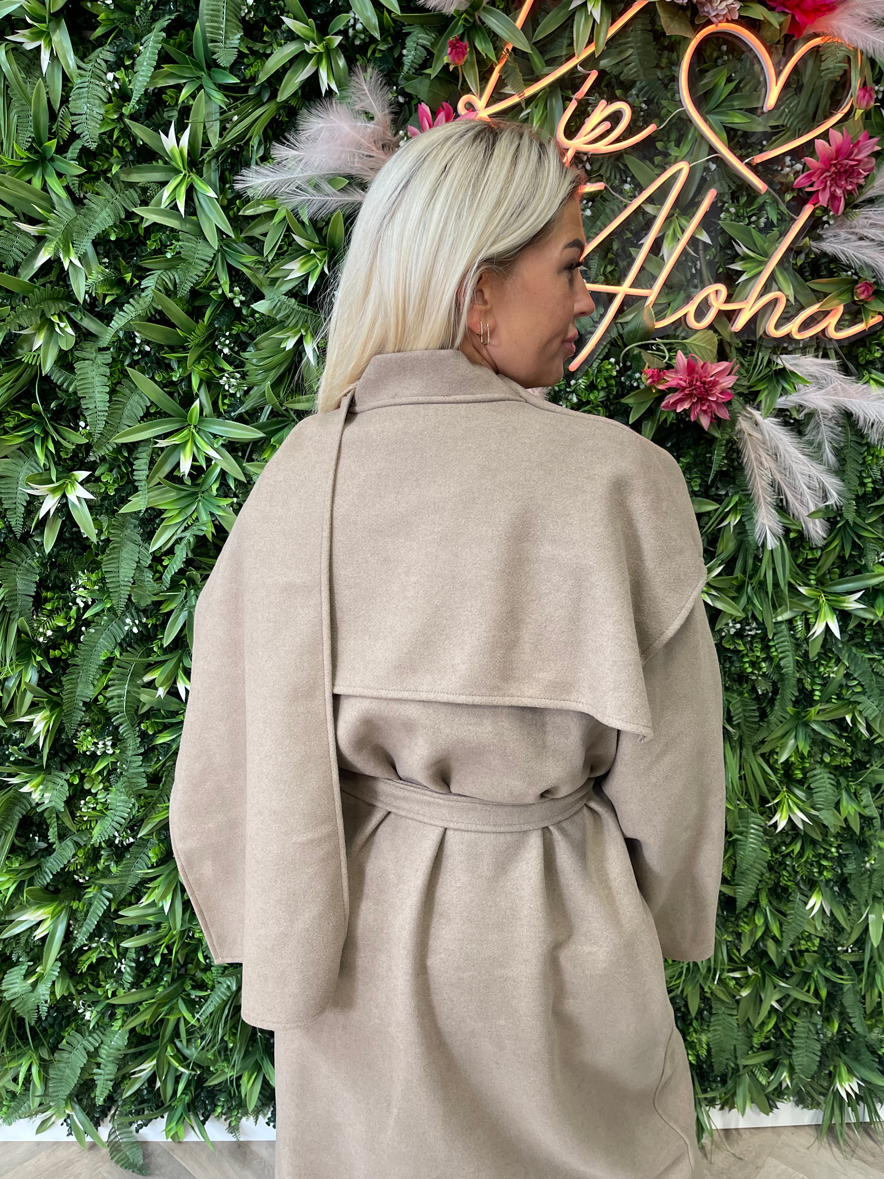 Lange mantel jas met sjaal taupe