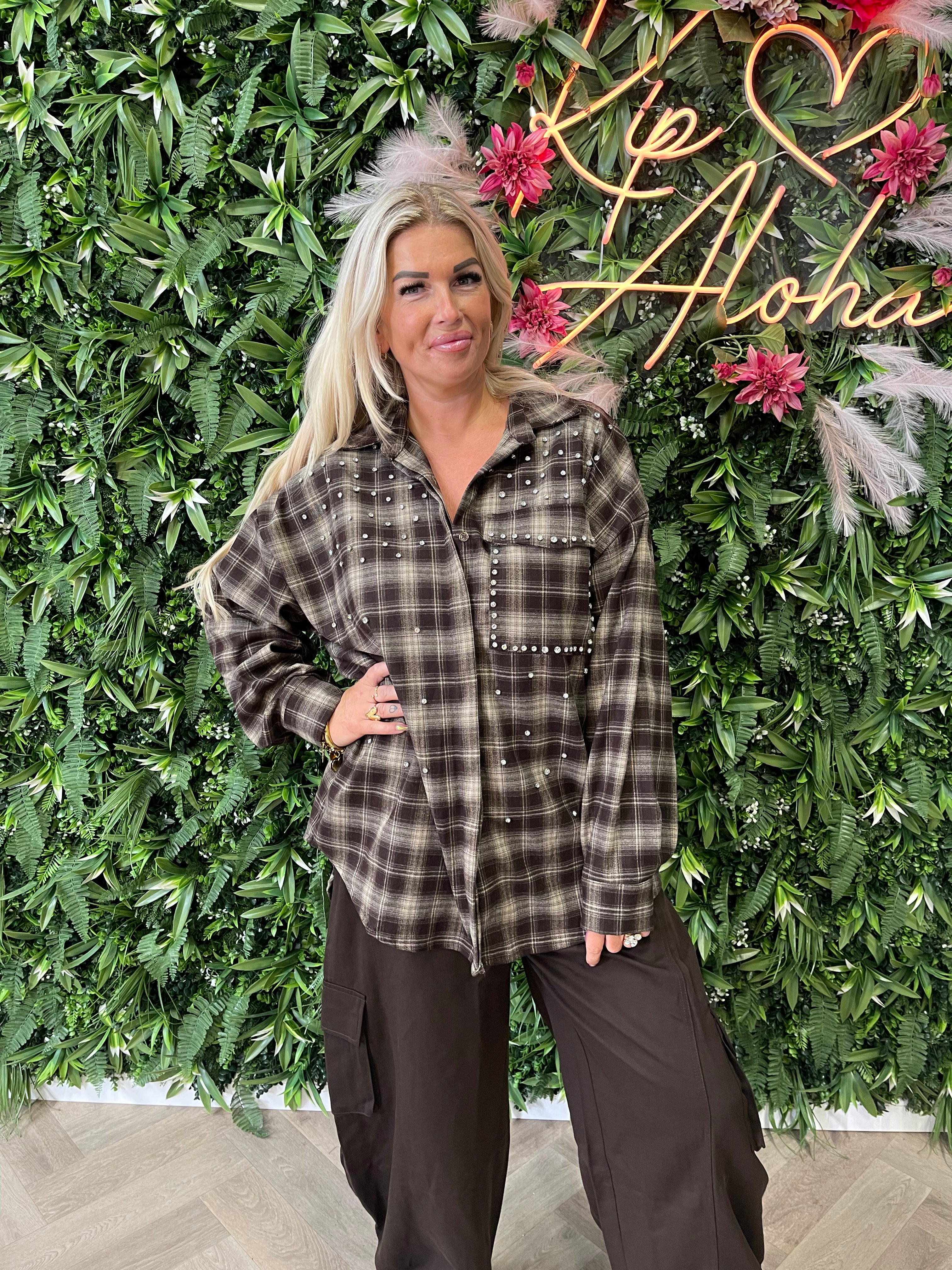 Blouse houthakkers met sierstenen donkerbruin