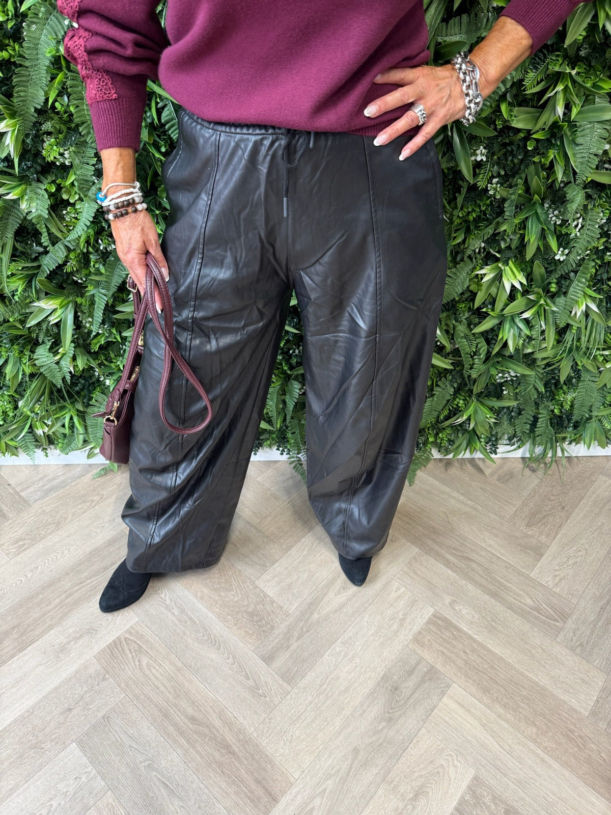Luna&Miele leatherlook wide leg zwart