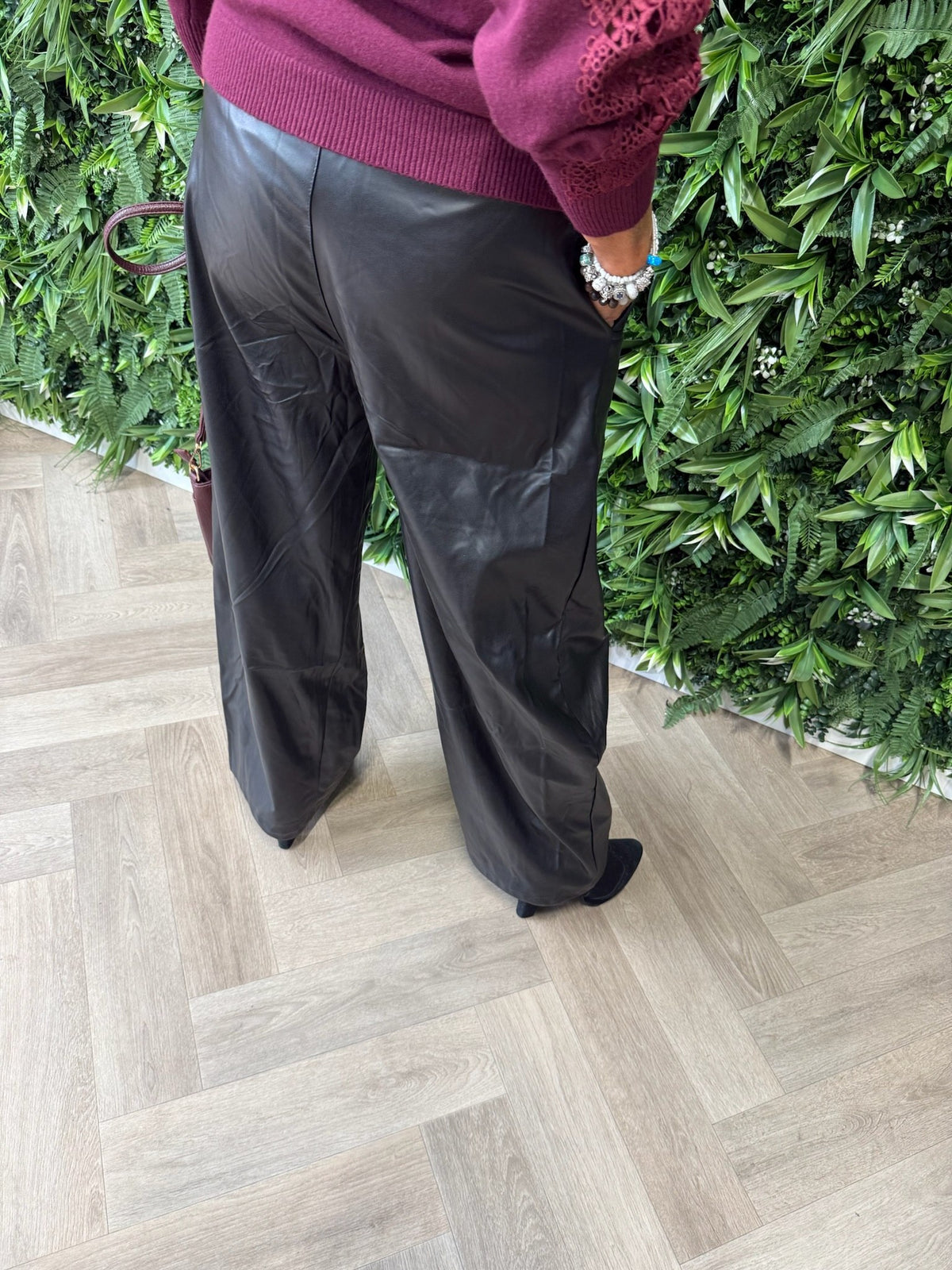 Luna&Miele leatherlook wide leg zwart
