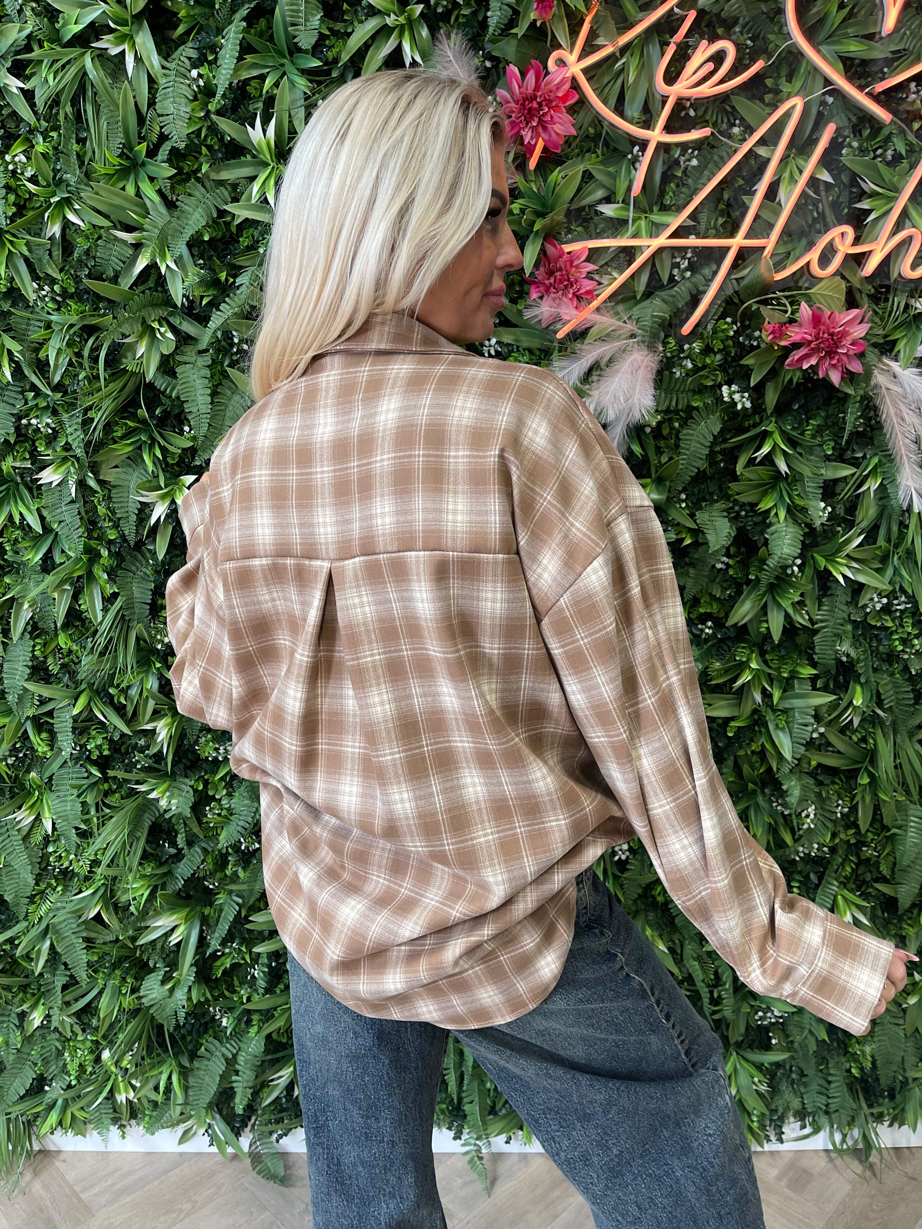 Blouse houthakkers met sierstenen camel